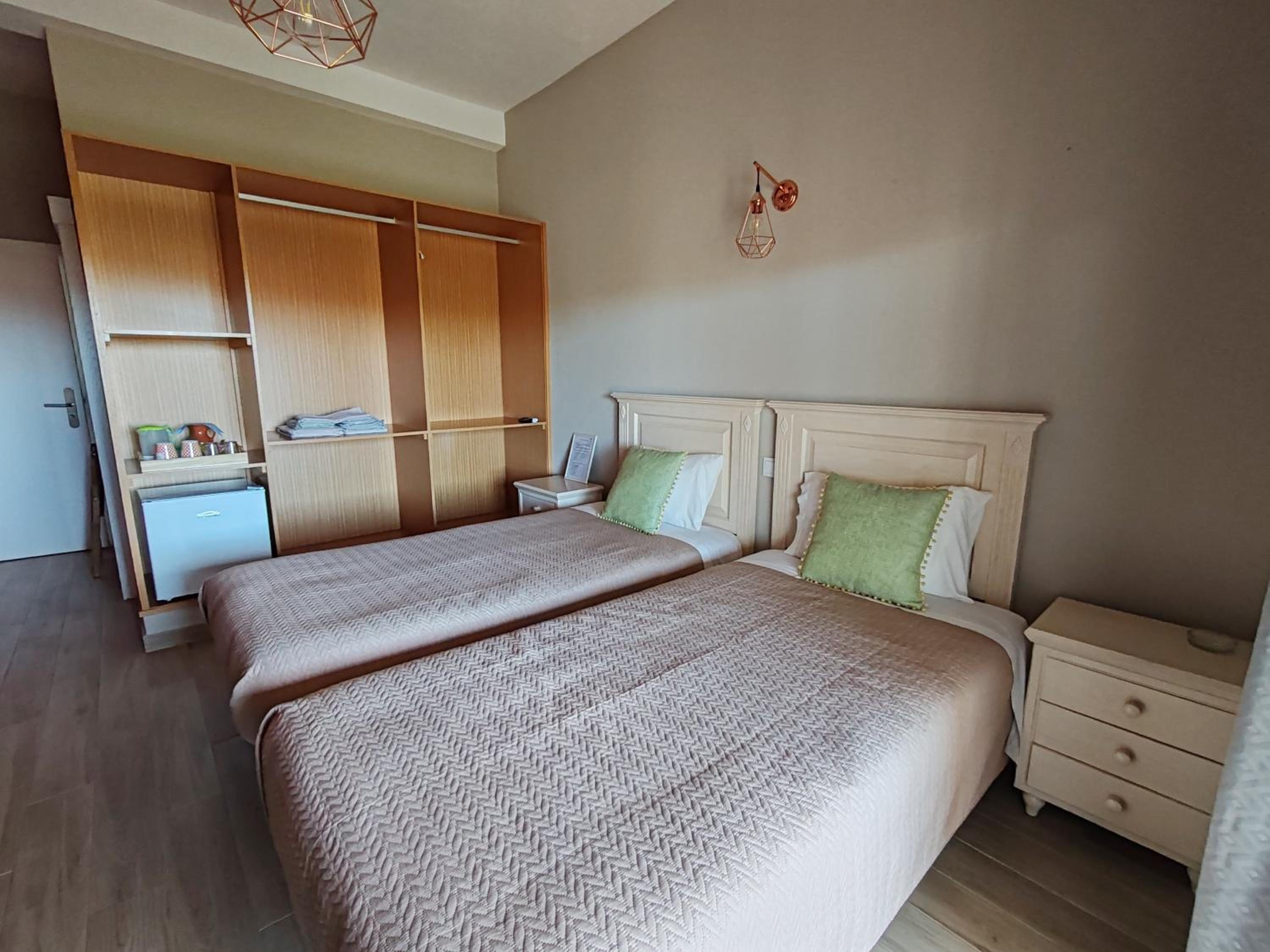 Twin Room with Balcony - Photo 1
