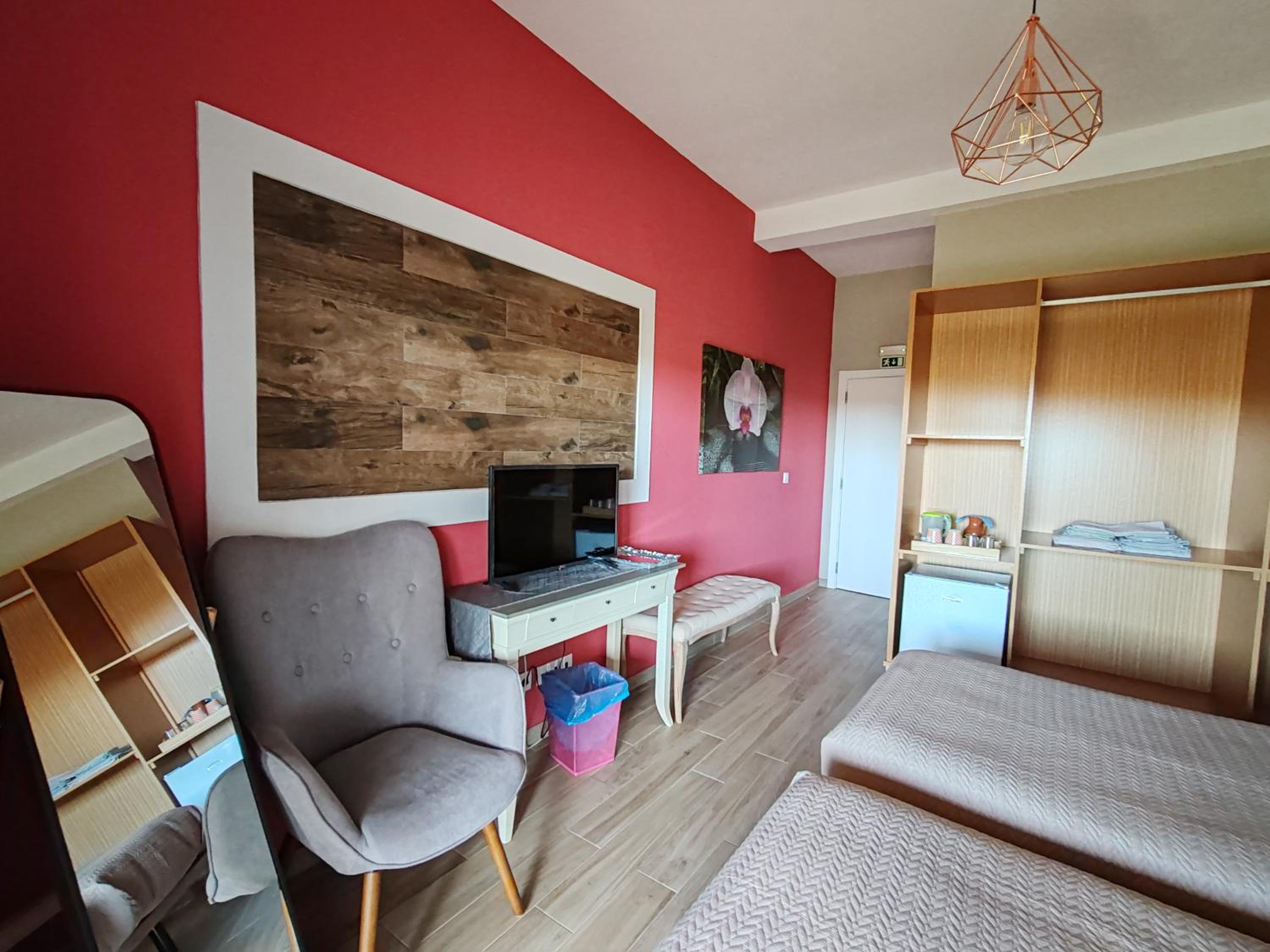 Twin Room with Balcony - Photo 20