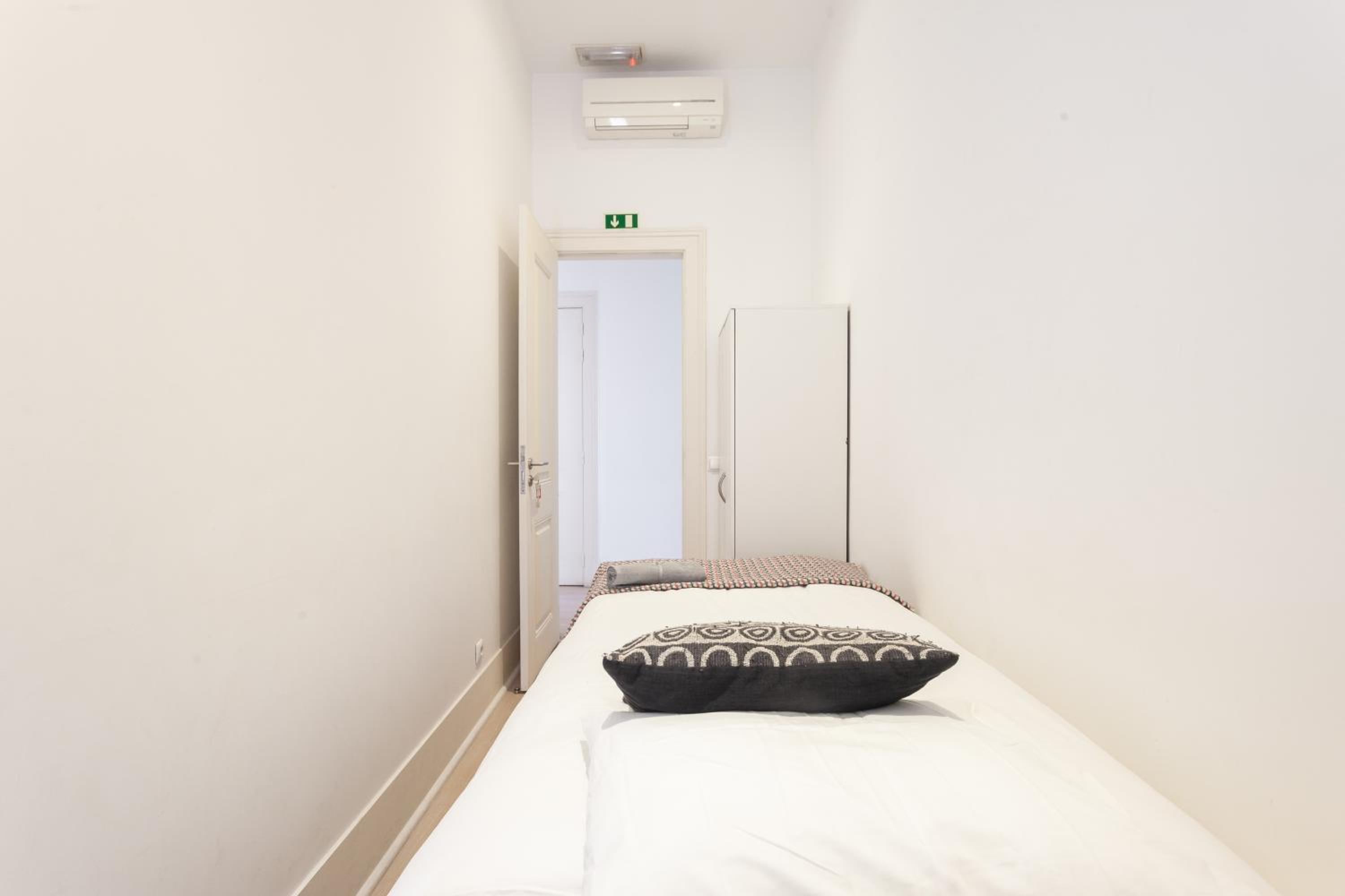 Budget Single Room photo 2