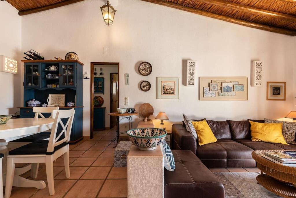 Villa photo 2
