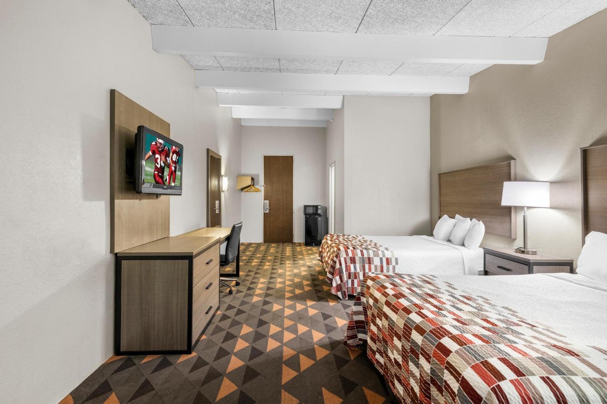 Deluxe Room with Two Double Beds Non-Smoking photo 1