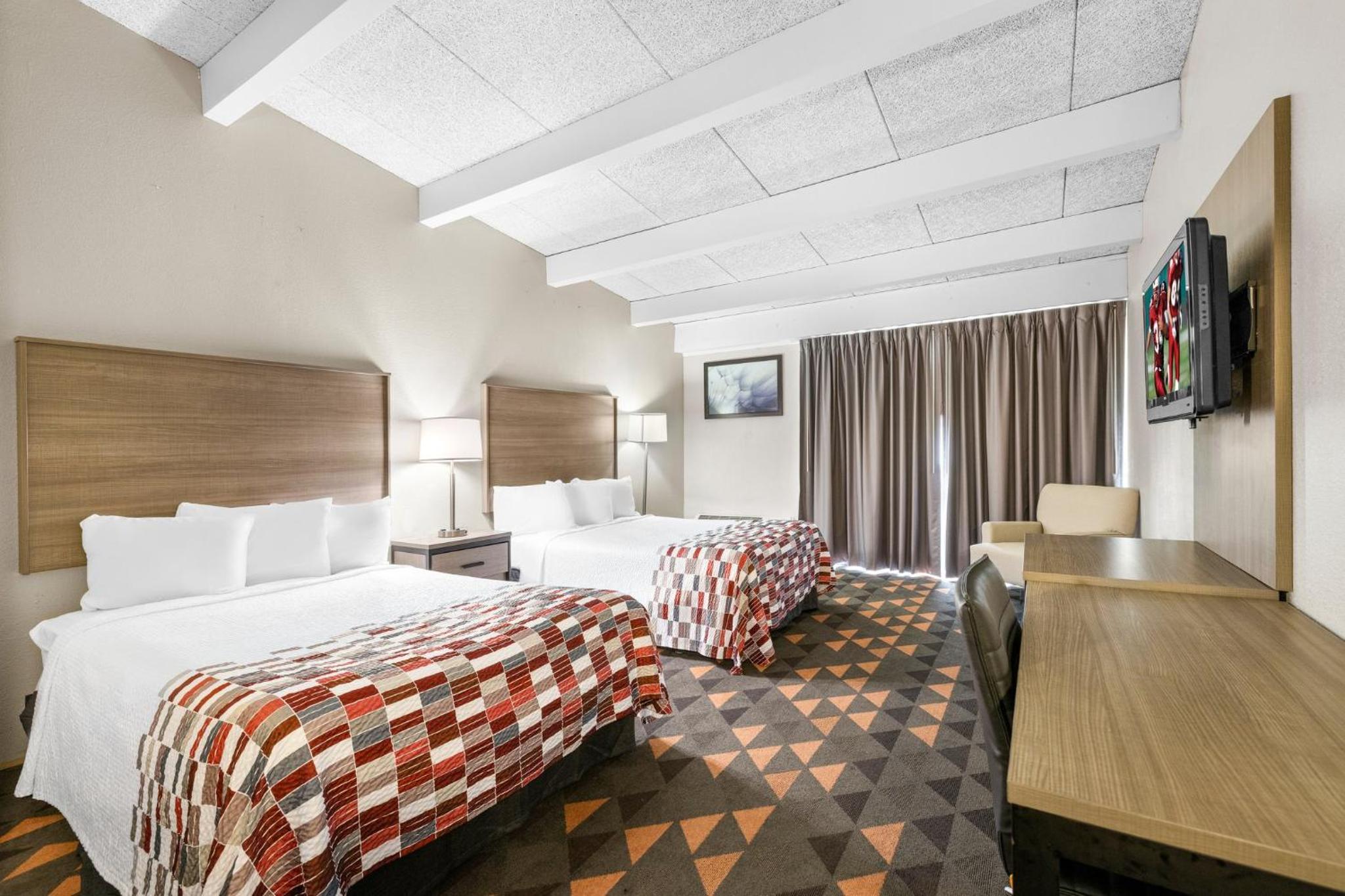 Deluxe Room with Two Double Beds Disability Access Non-Smoking photo 3