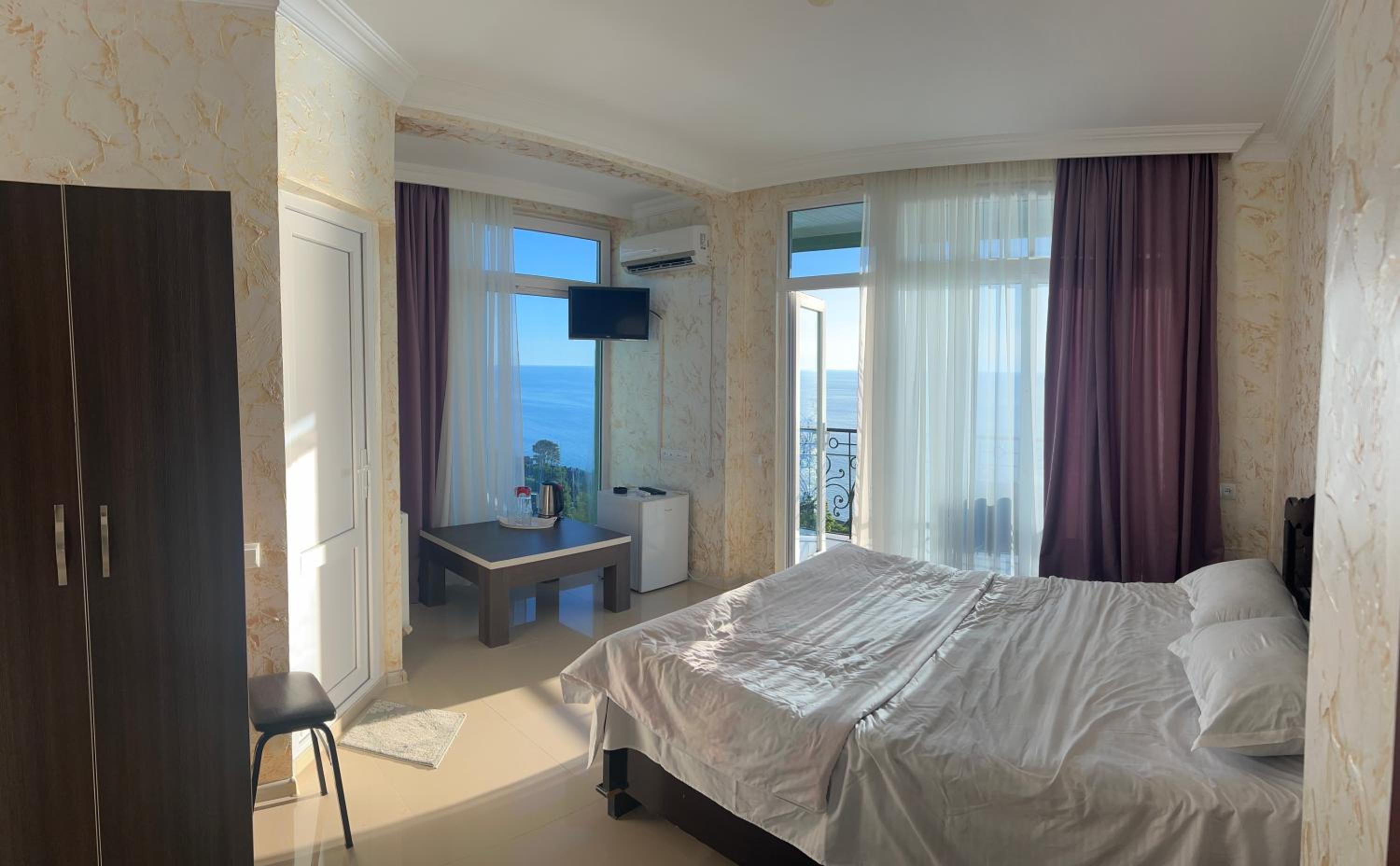 Superior Twin Room with Sea View photo 1