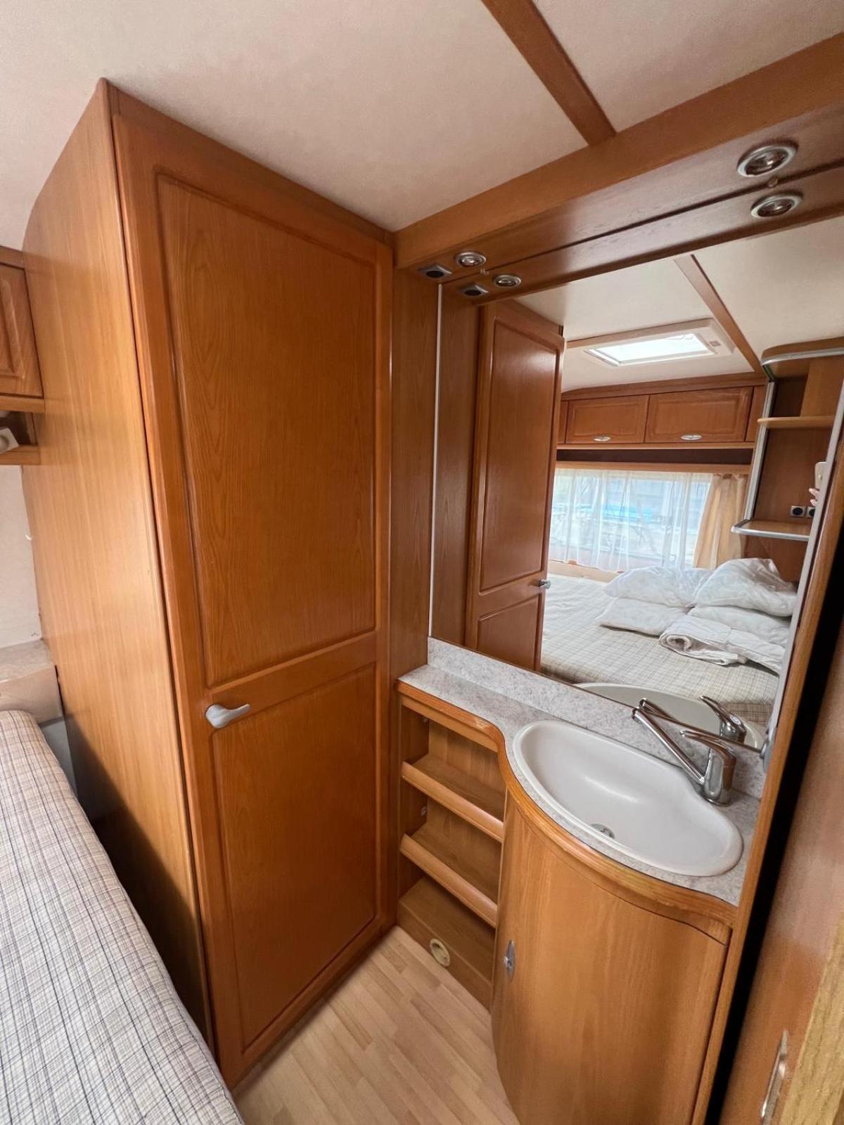 Caravan photo 3