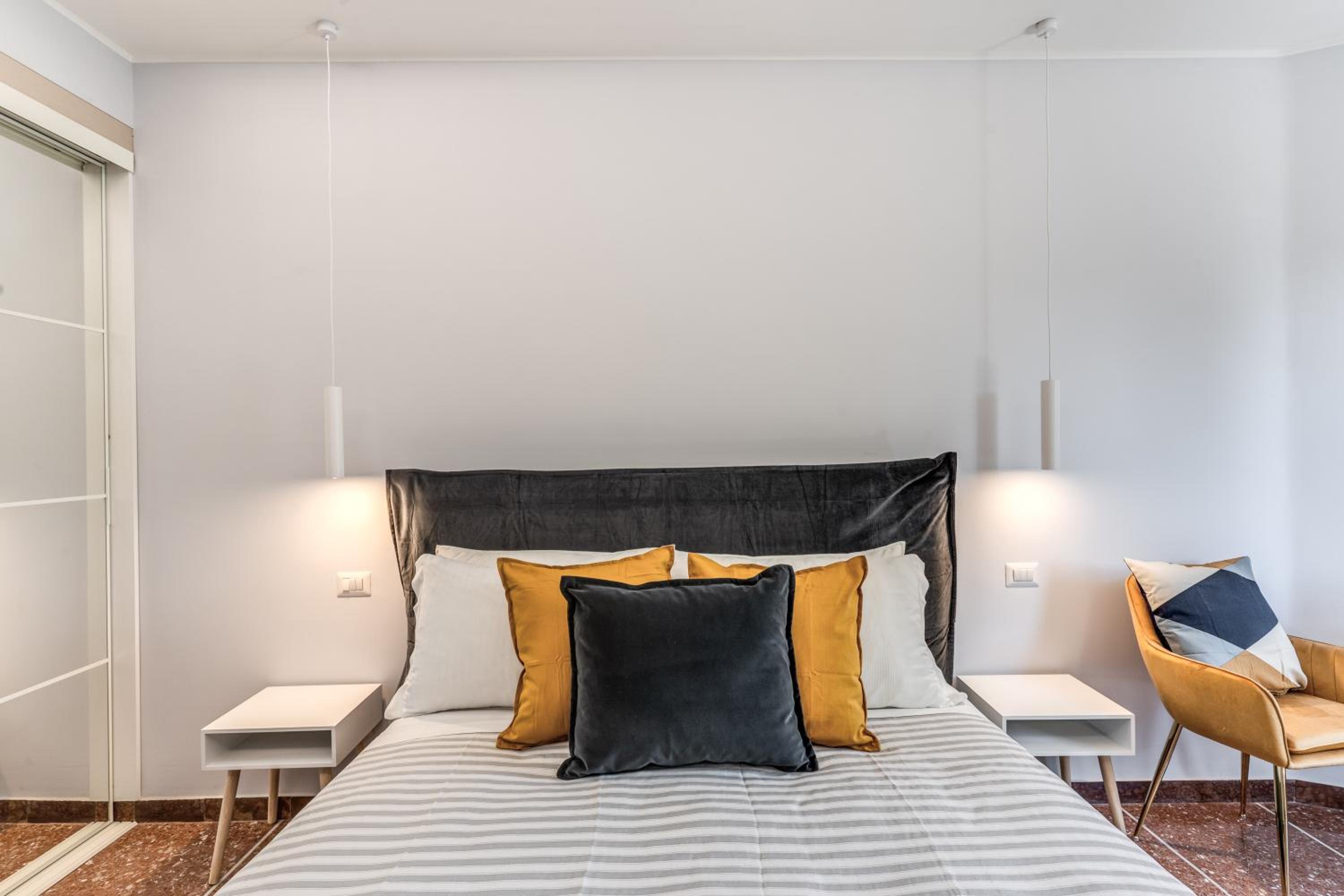 Queen Room with Balcony photo 3