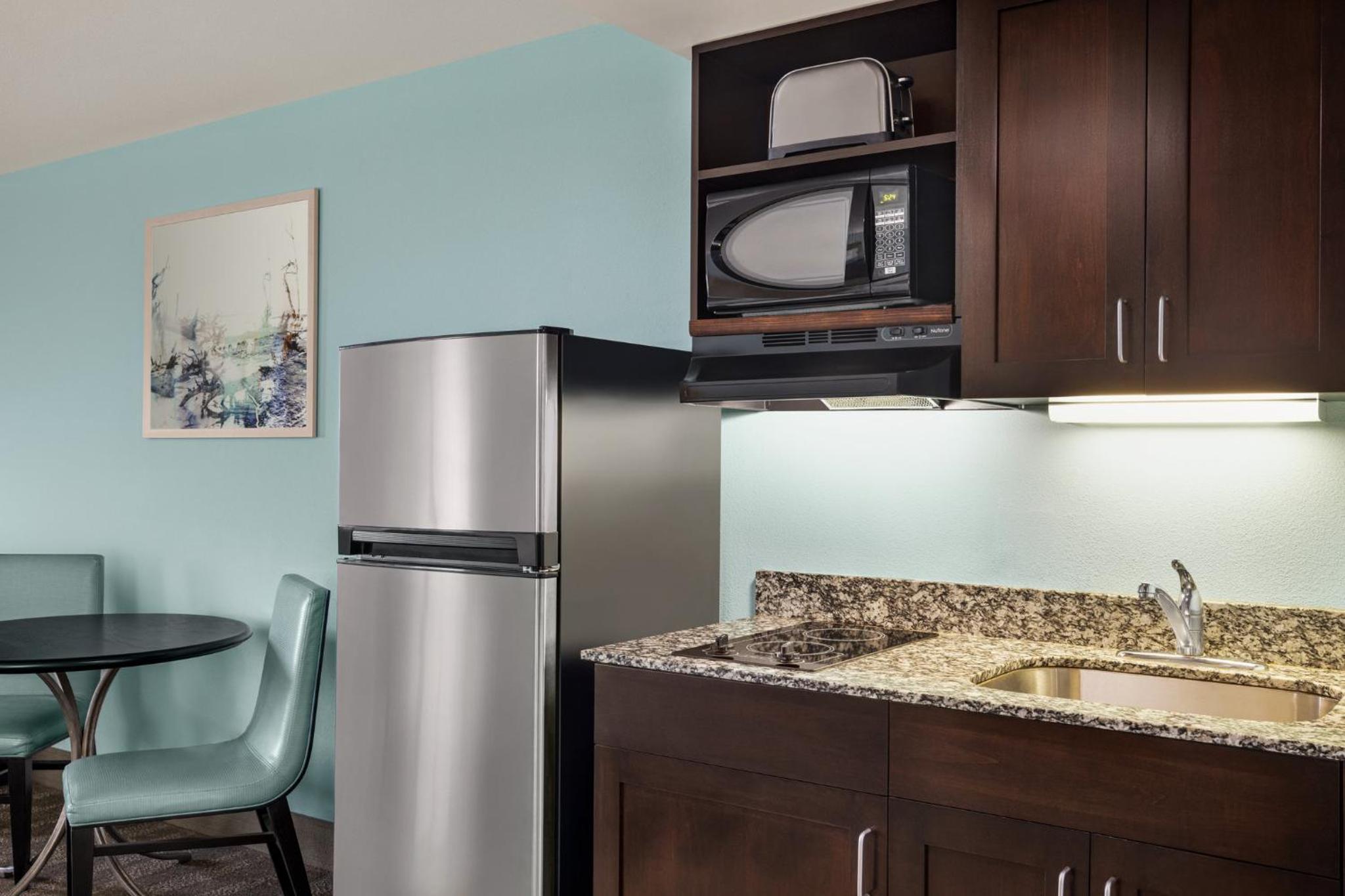 2 Queen Suite Feature - Oceanfront - Photo 2