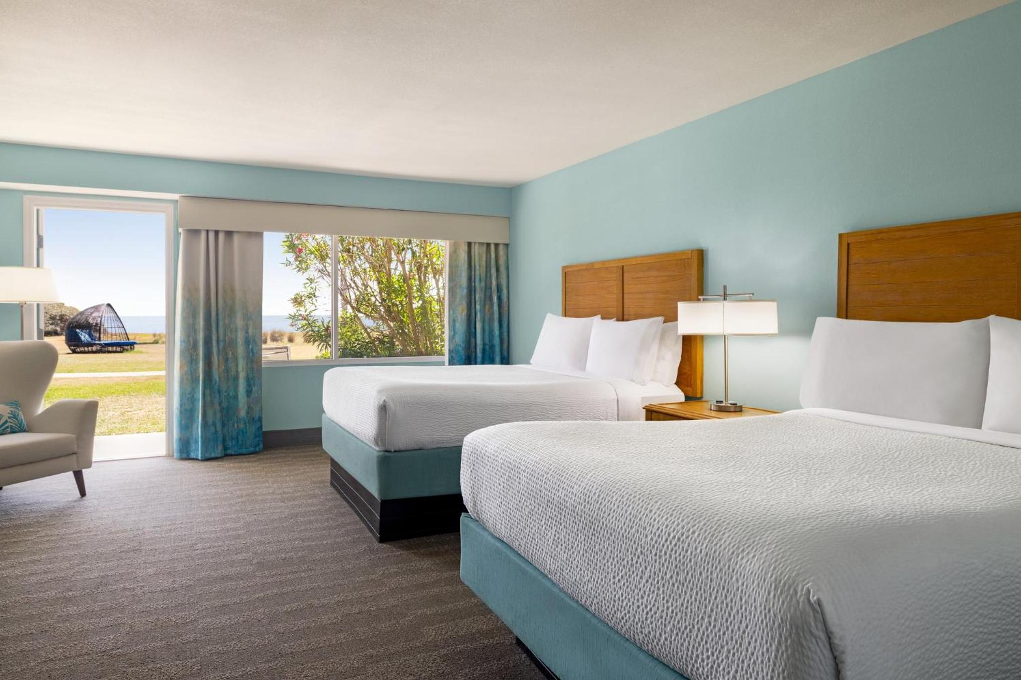 Premium Queen Room with Two Queen Beds and Ocean View - Photo 1