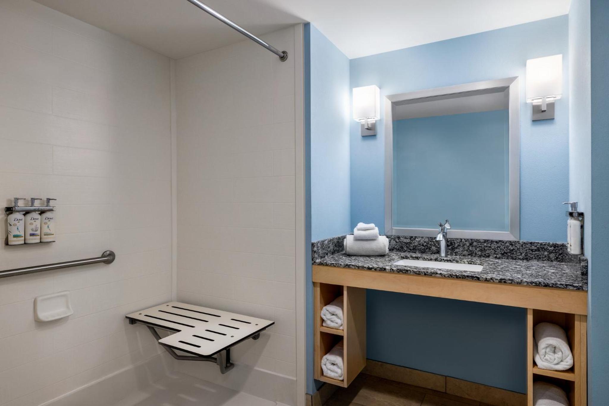 Premium King Room with Roll-In Shower - Mobility Access