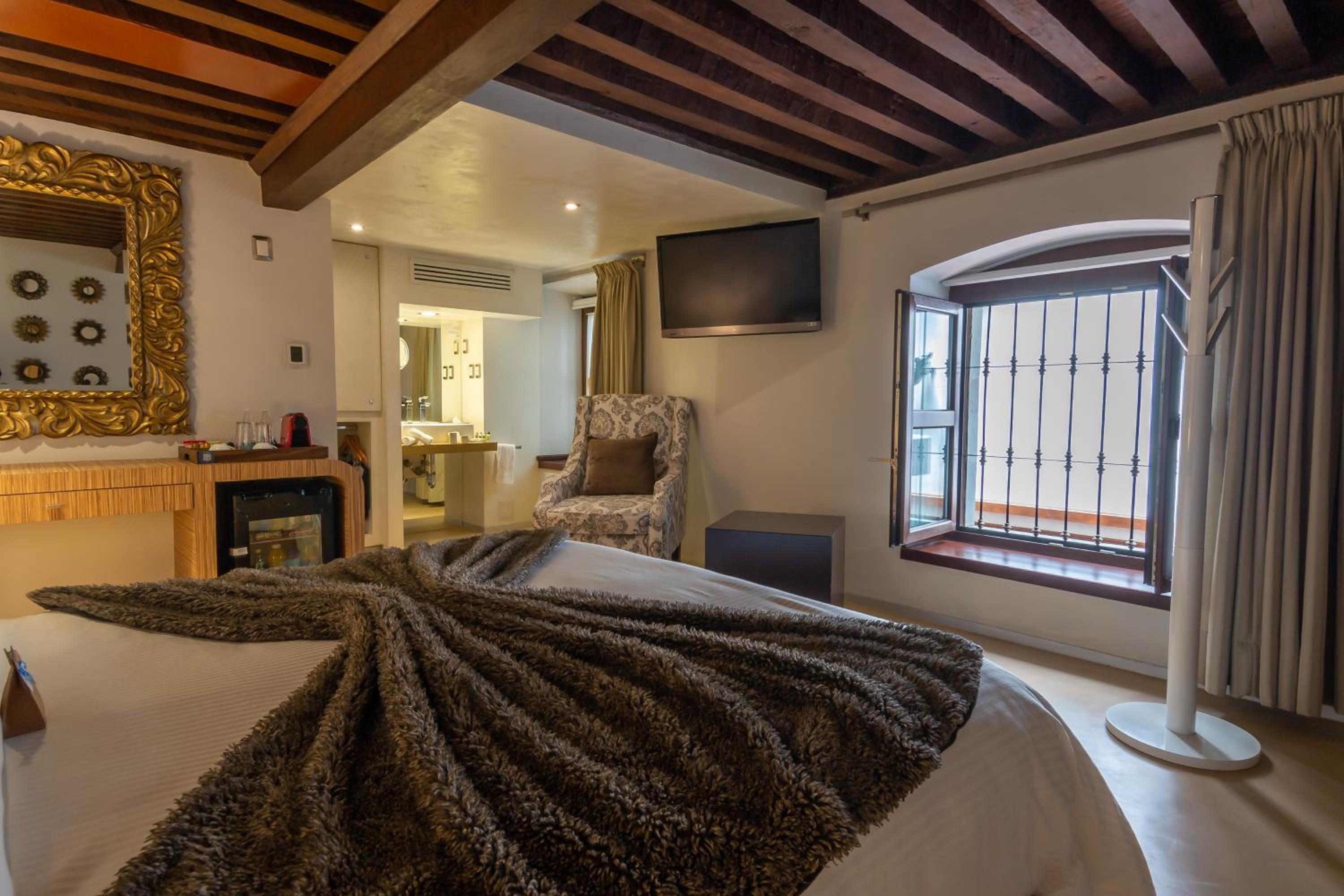 Deluxe Queen Room - Blanca - Photo 8