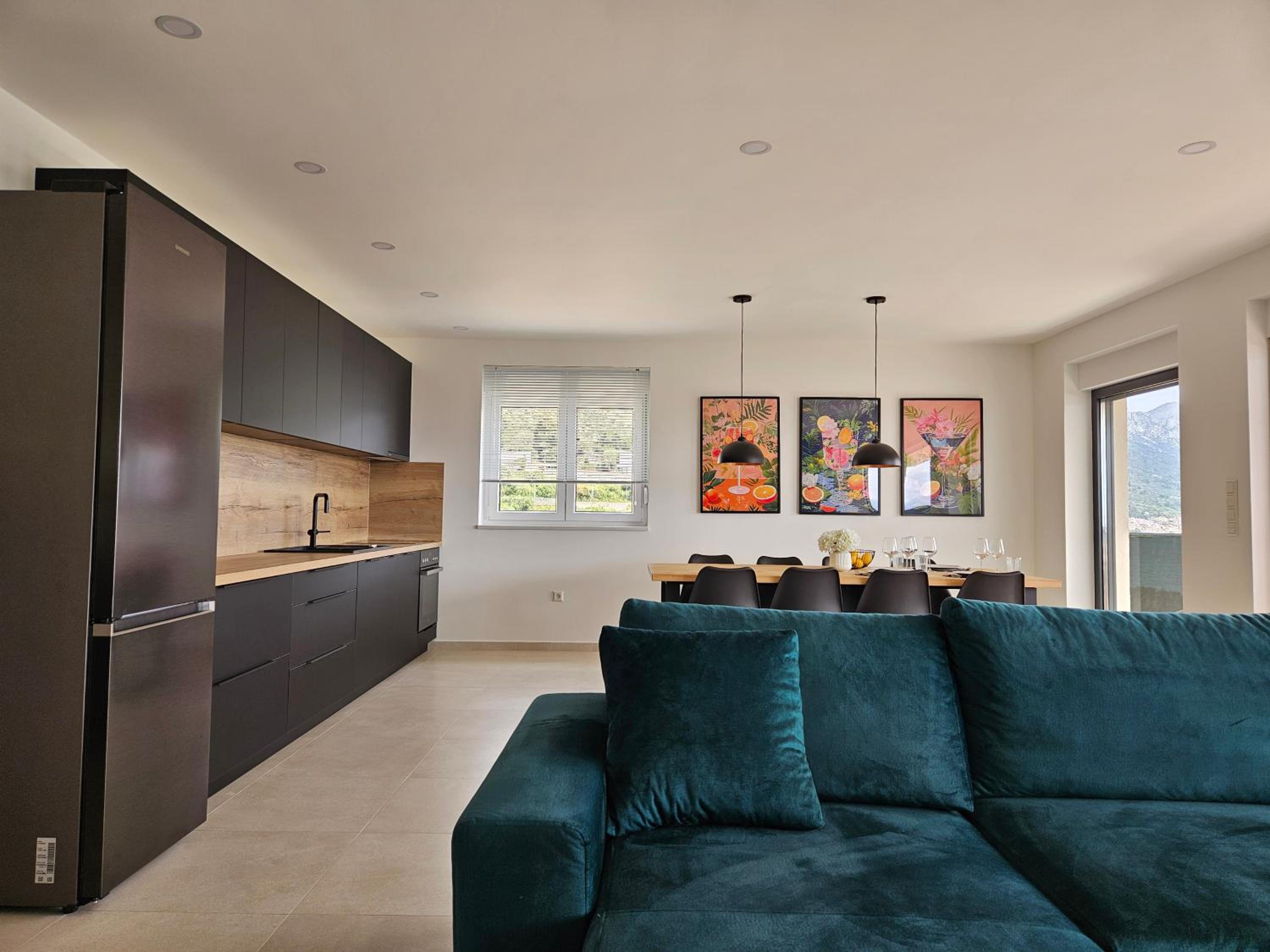 Three-Bedroom Apartment with Ocean View photo 3