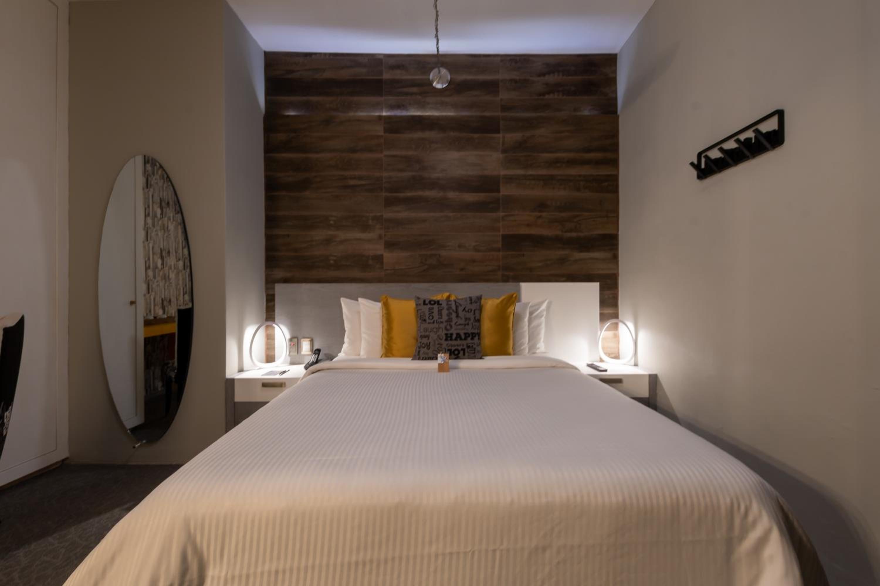 Deluxe Queen Room - Lola - Photo 2