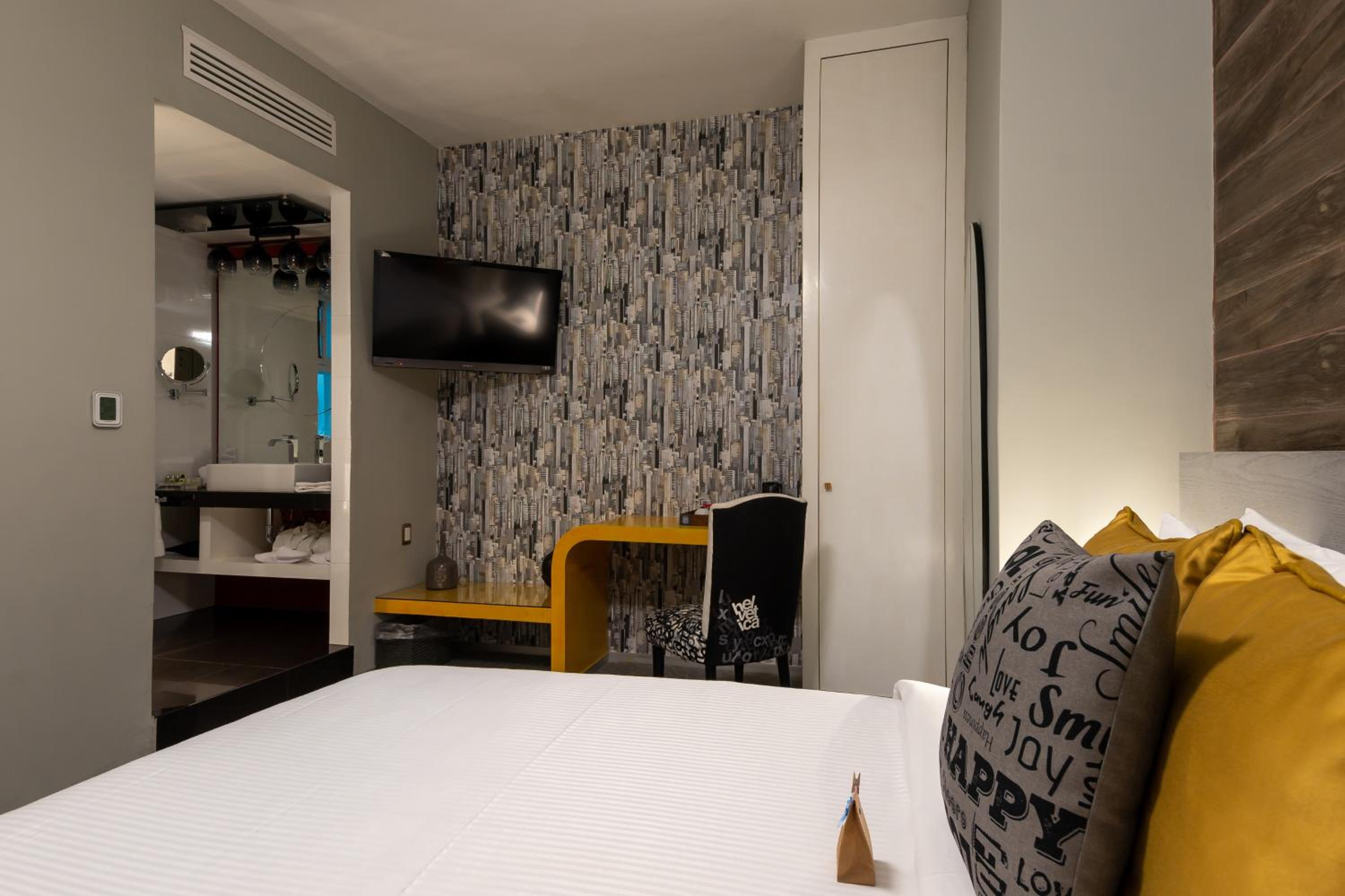 Deluxe Queen Room - Lola - Photo 6