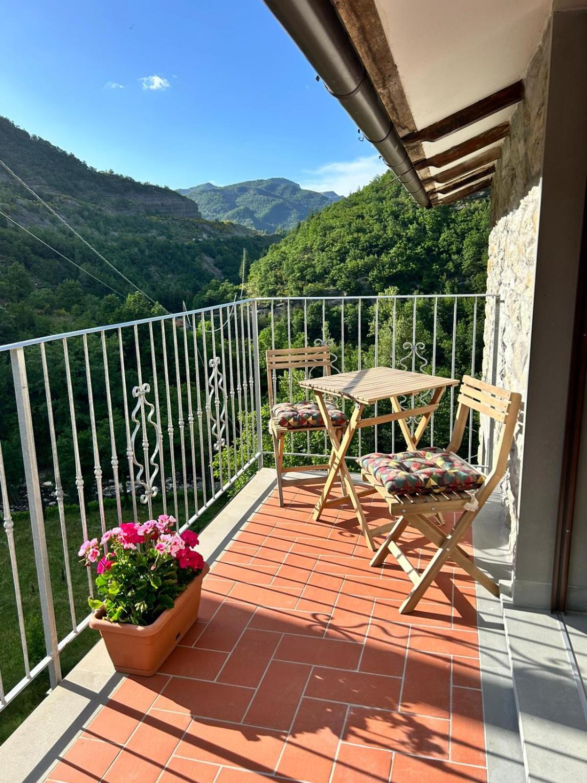 Double Room with Balcony photo 3
