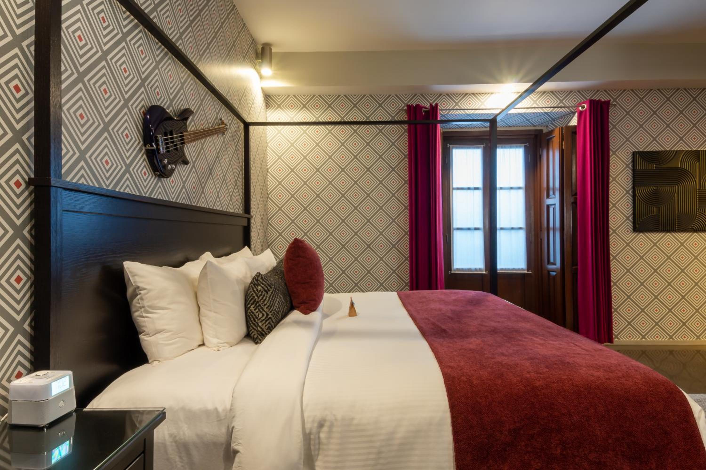Deluxe King Room - Sofia - Photo 4