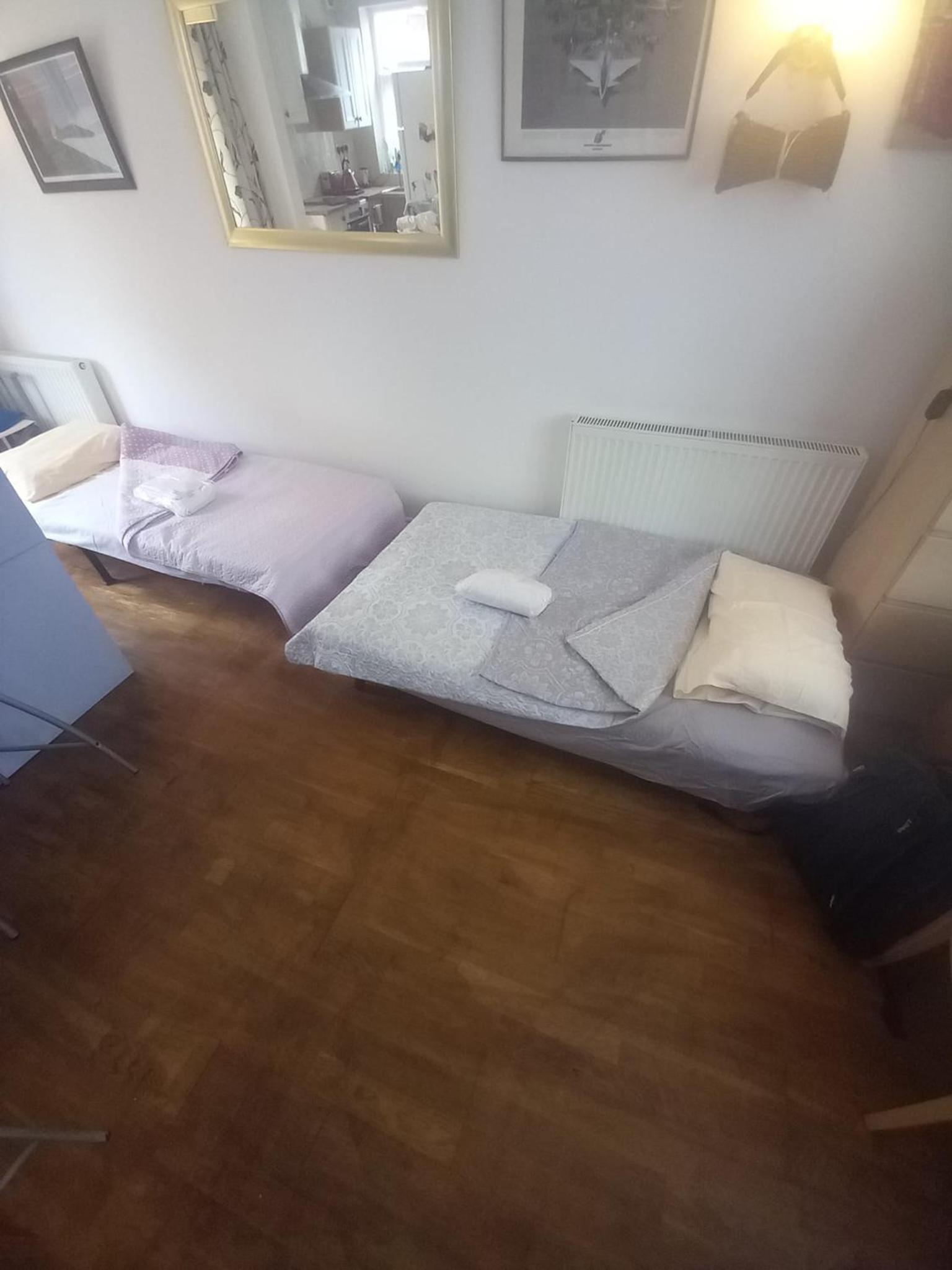 Single Bed in Mixed Dormitory Room