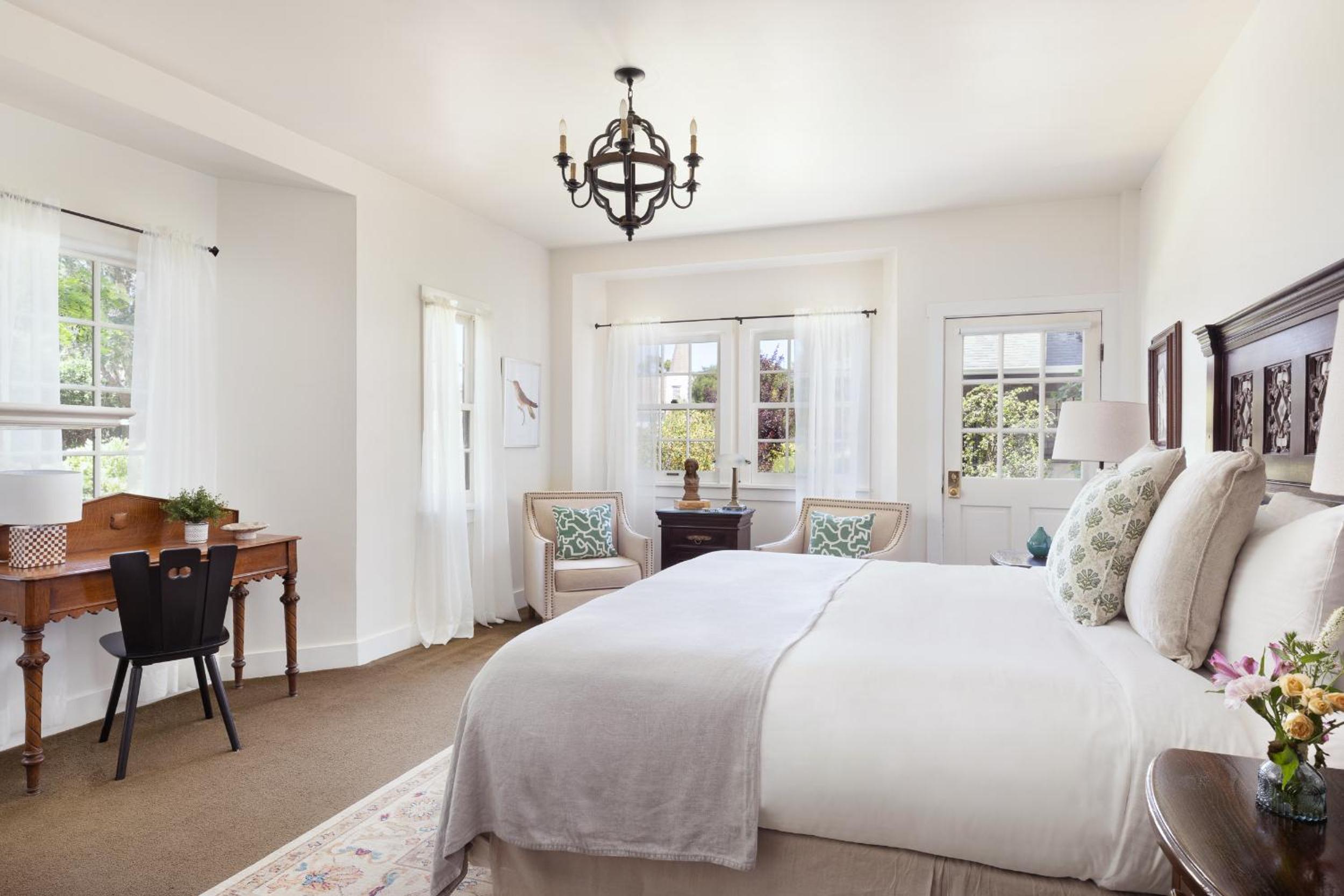 Superior King Room photo 1