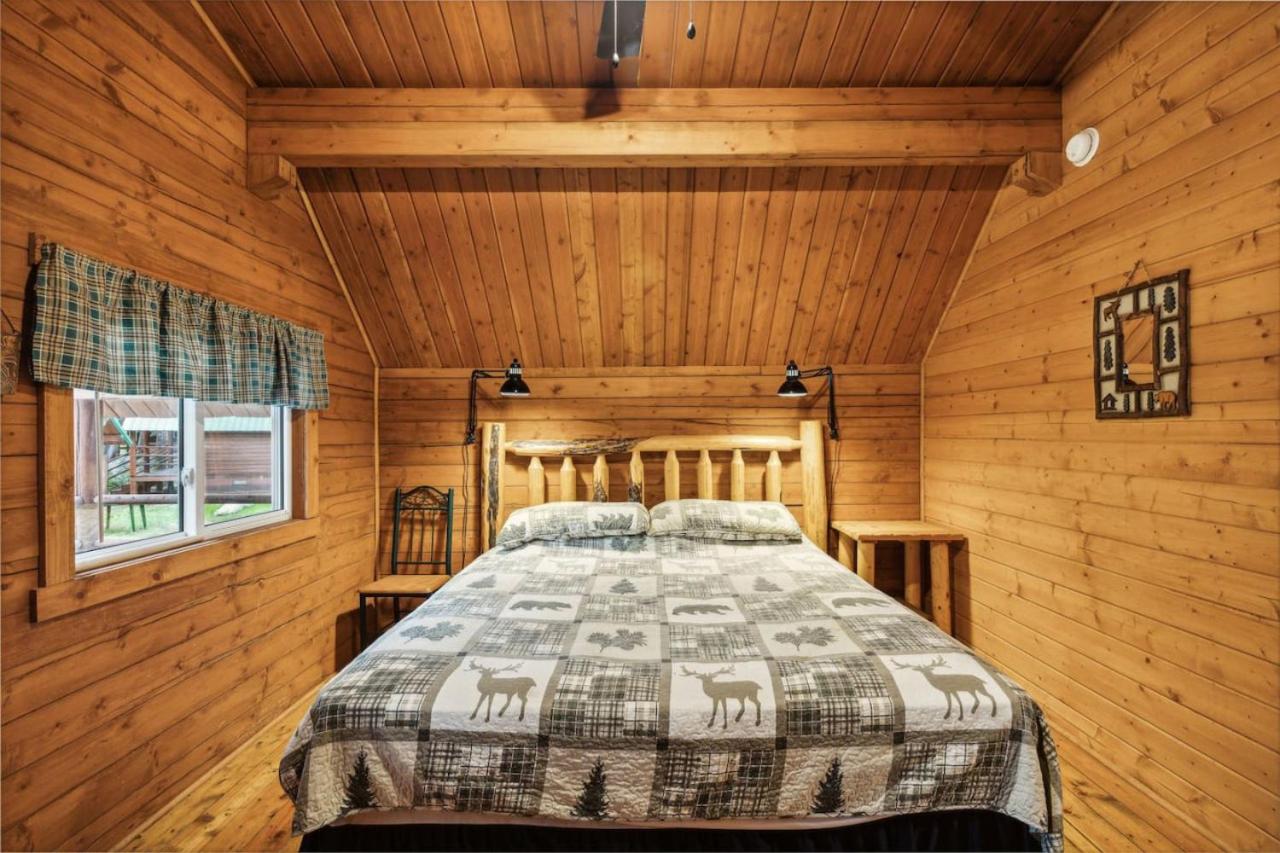 One-Bedroom House photo 1