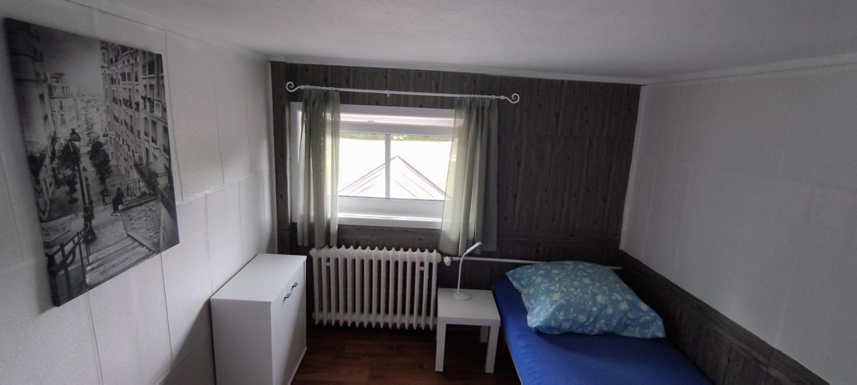 Single Room with Shared Bathroom photo 1