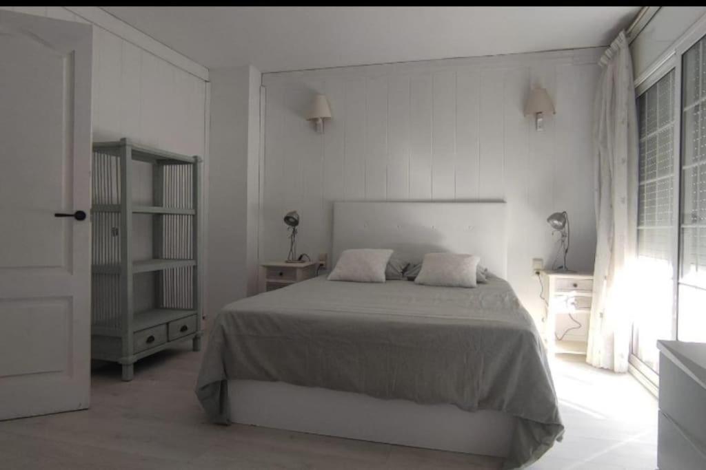 Two-Bedroom House photo 2