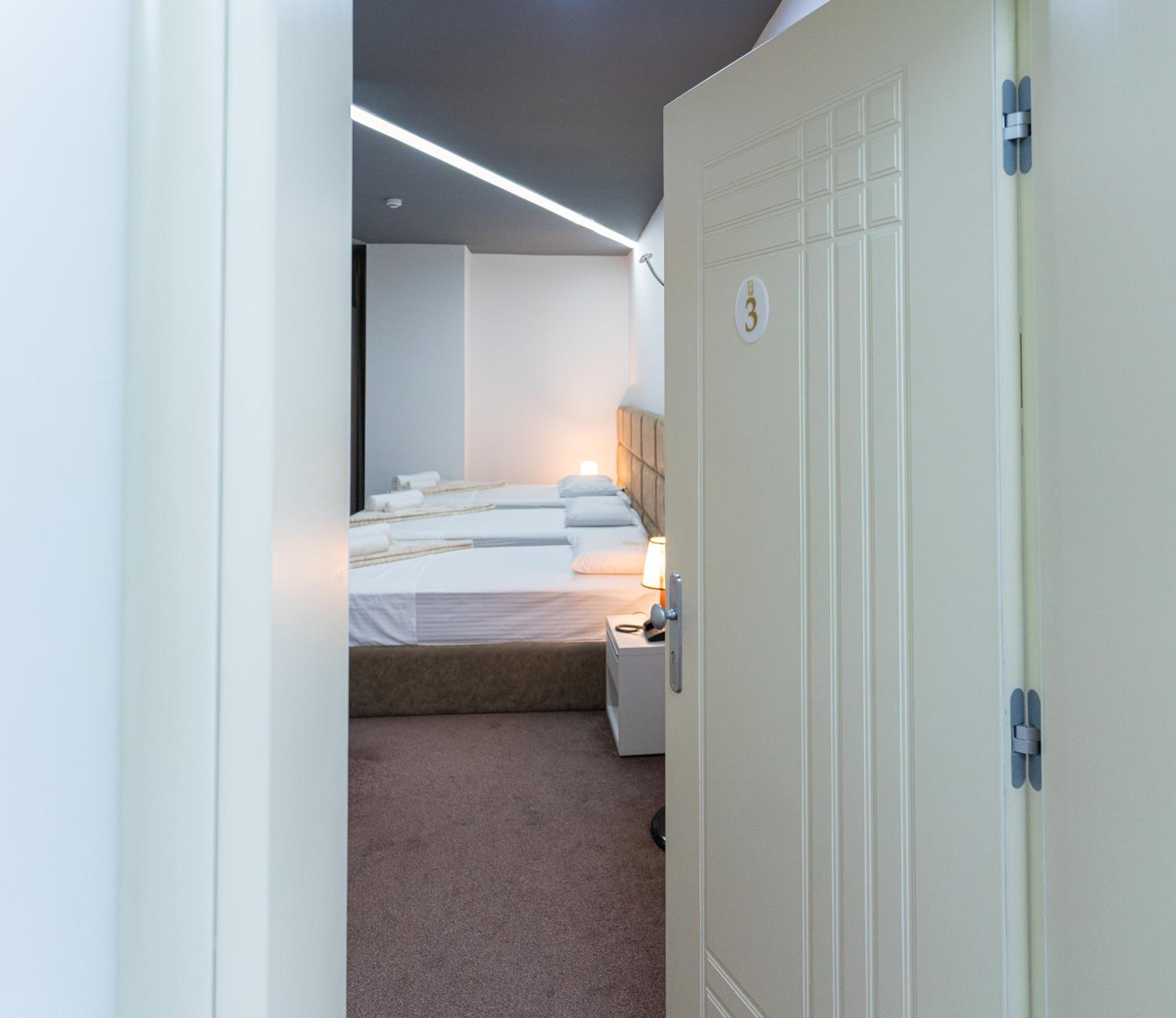 Standard Triple Room photo 2