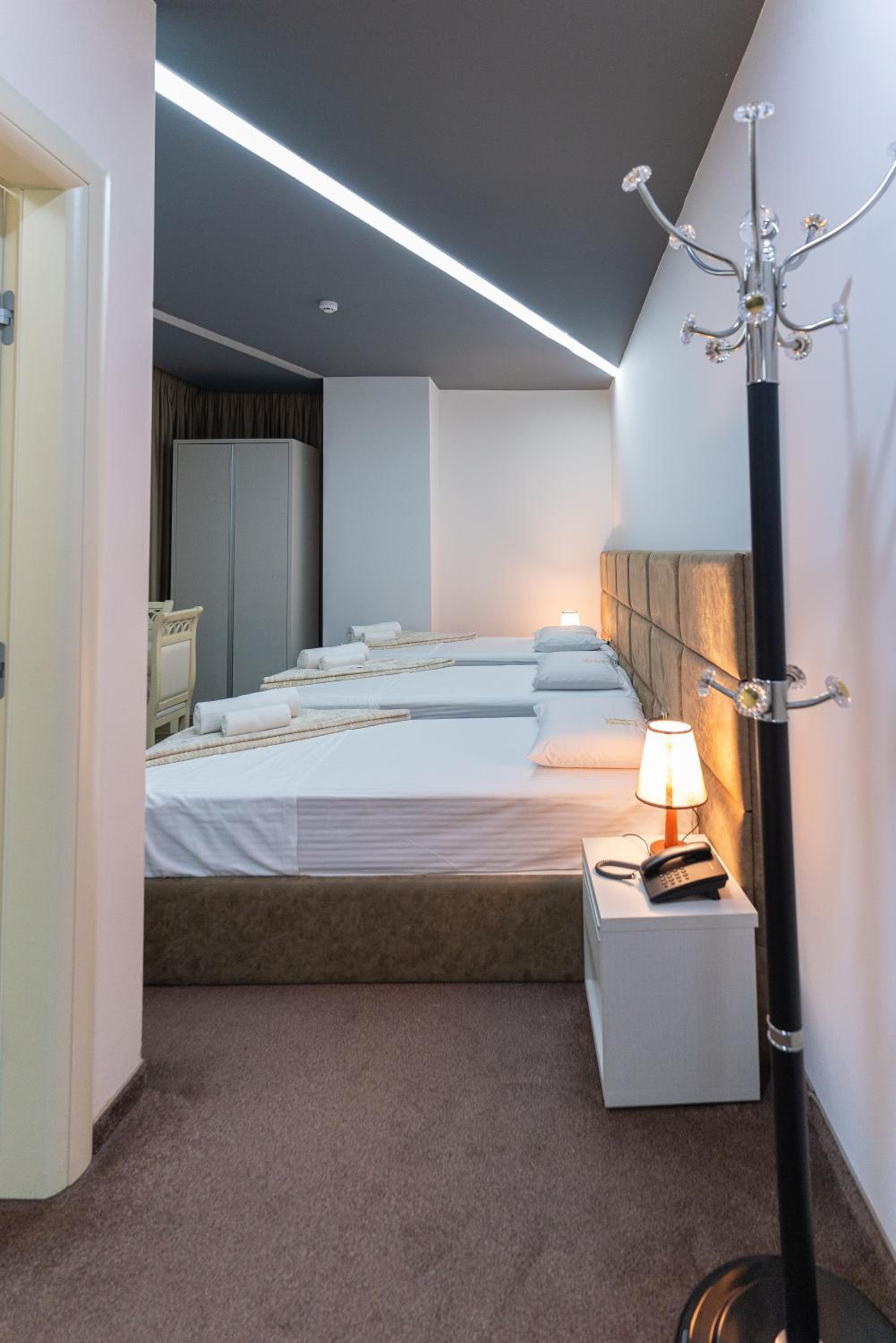 Standard Triple Room photo 3