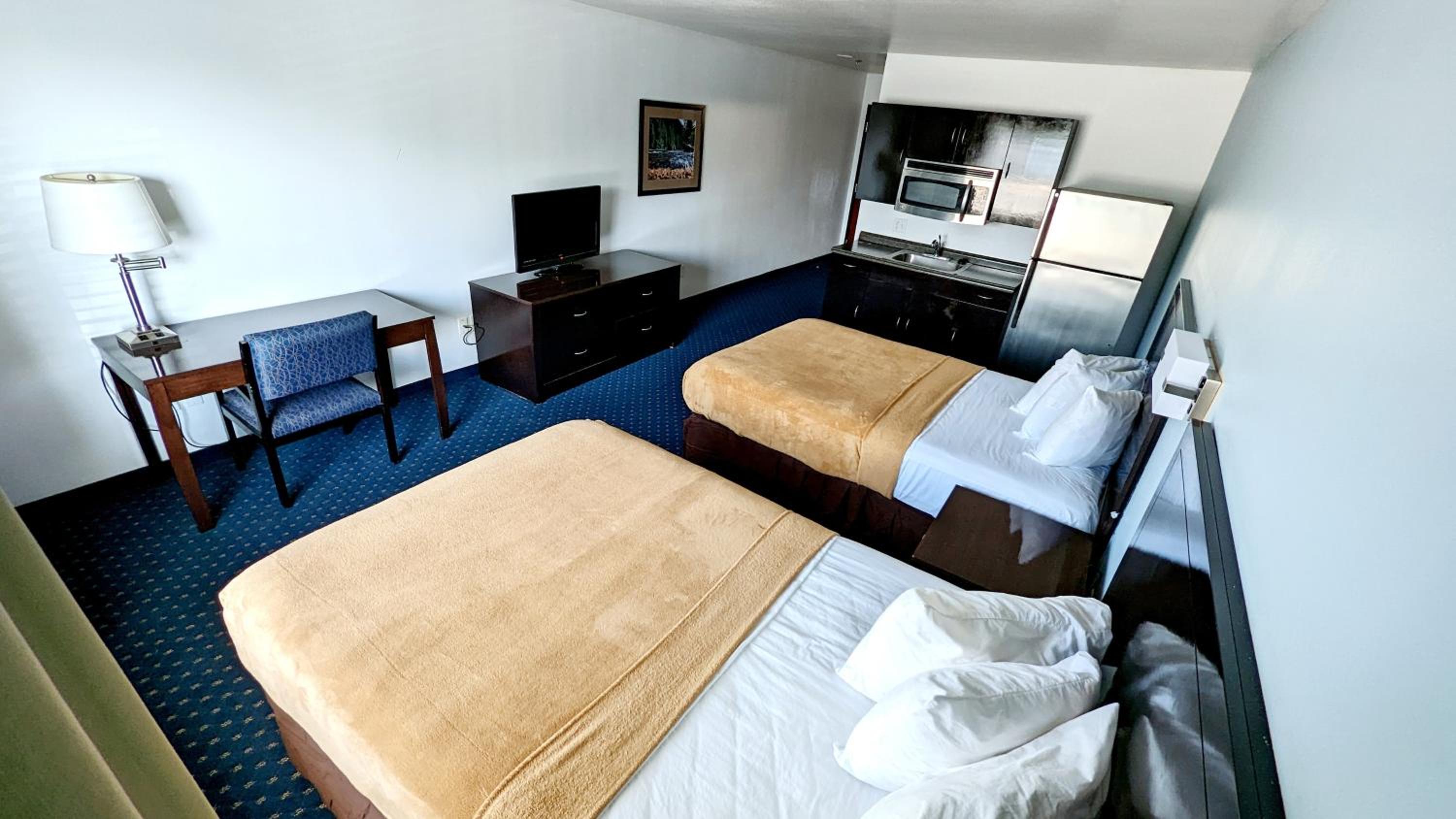 Double Room with Two Double Beds - Non-Smoking - Photo 9