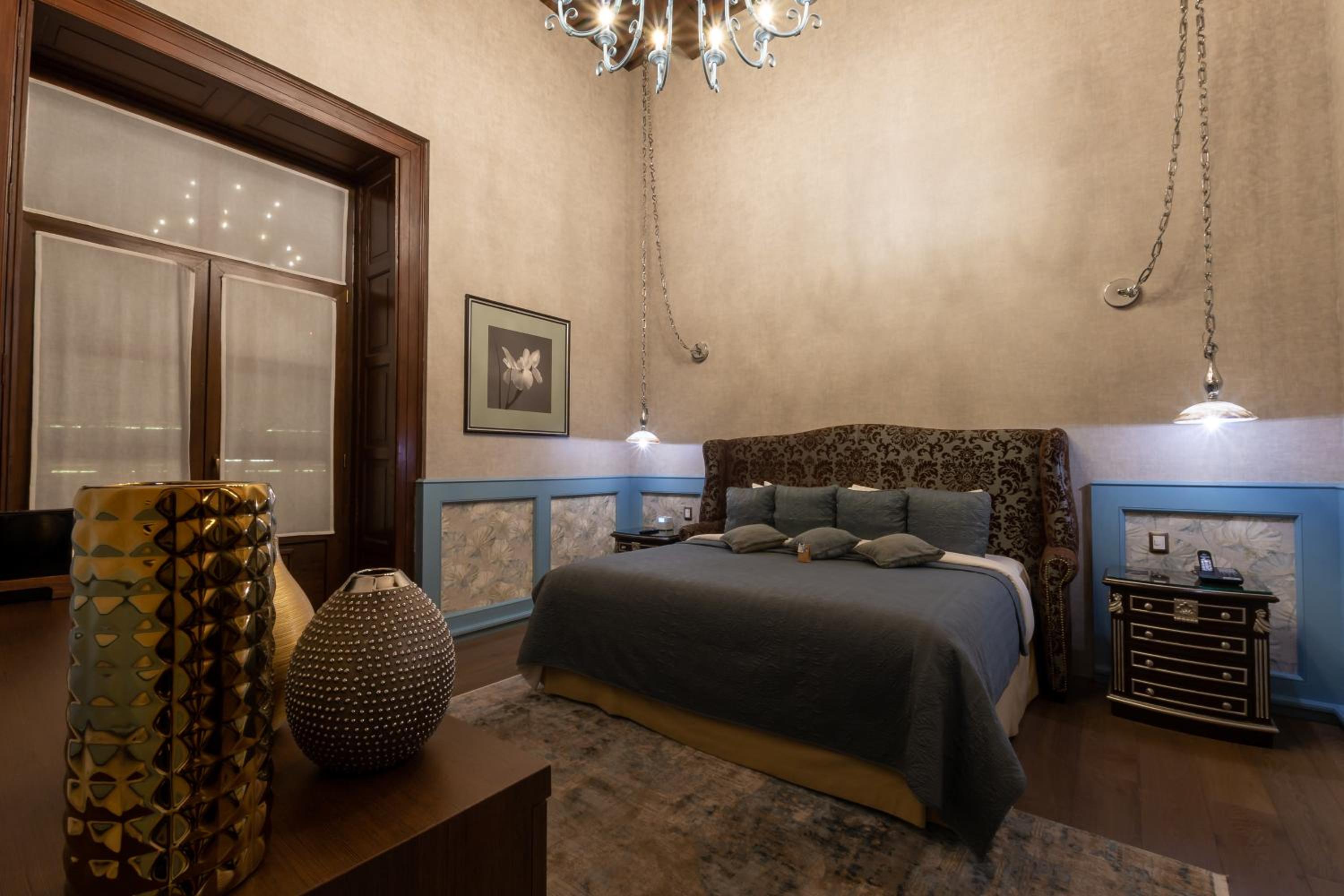 Master Suite with Balcony - Victoria - Photo 10