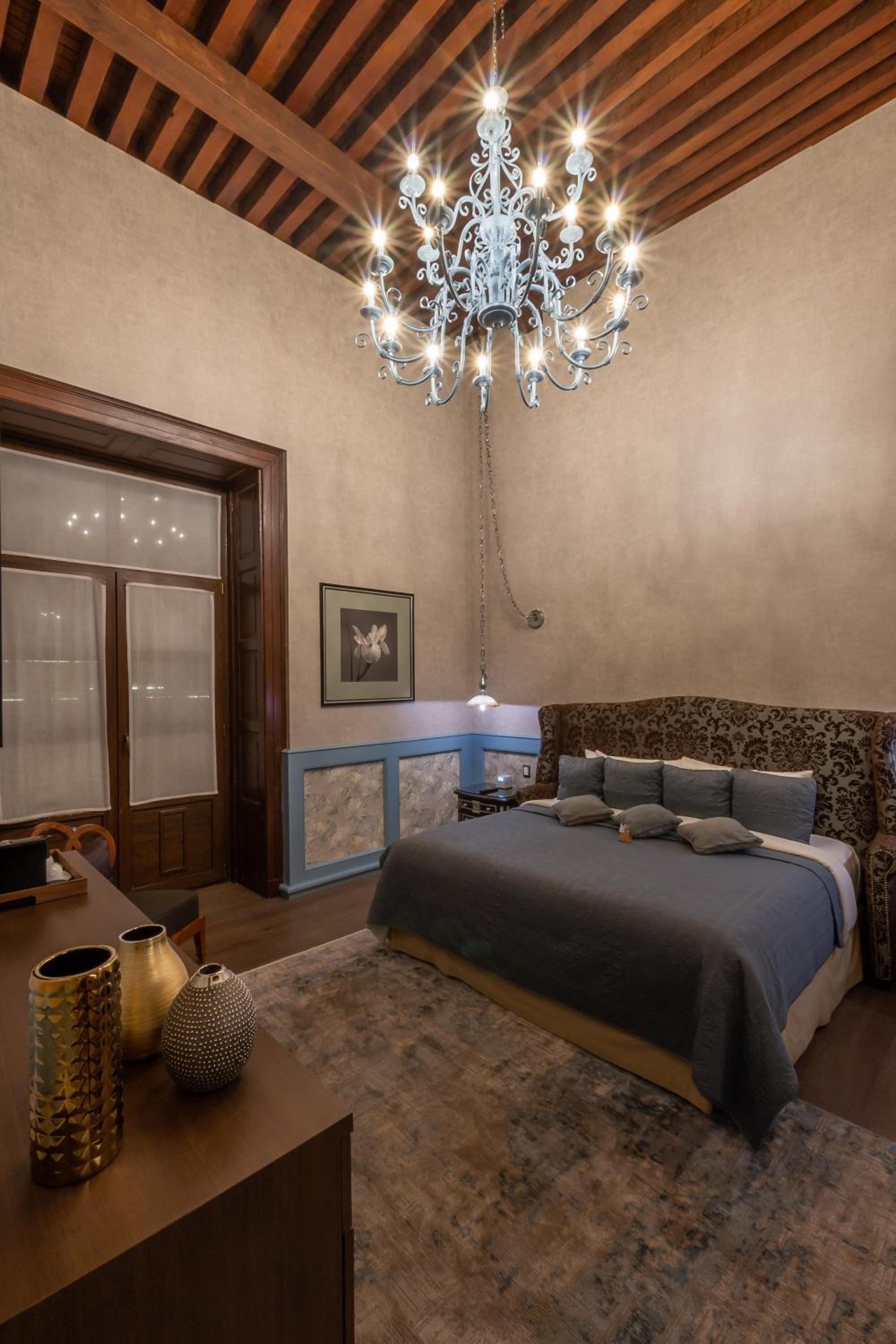 Master Suite with Balcony - Victoria - Photo 9