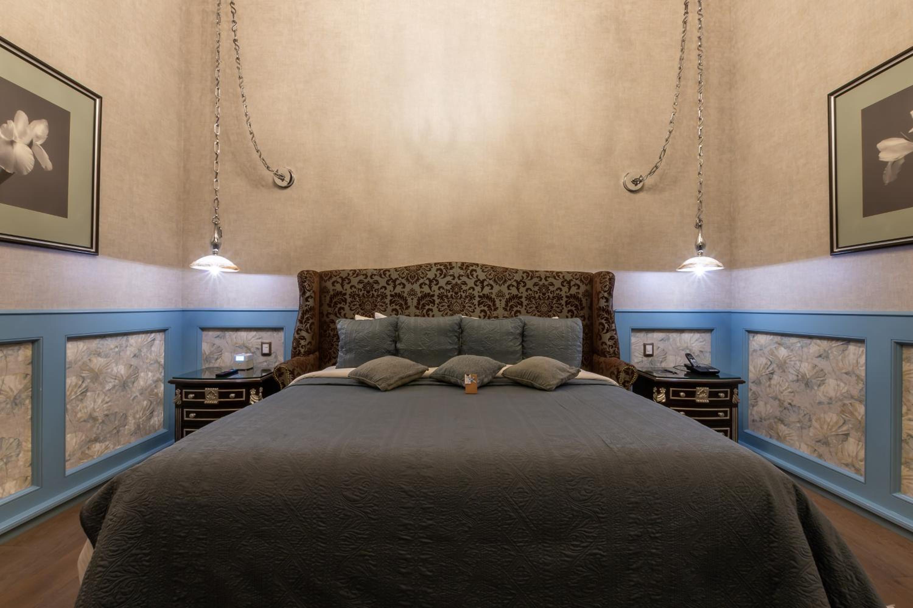 Master Suite with Balcony - Victoria - Photo 8