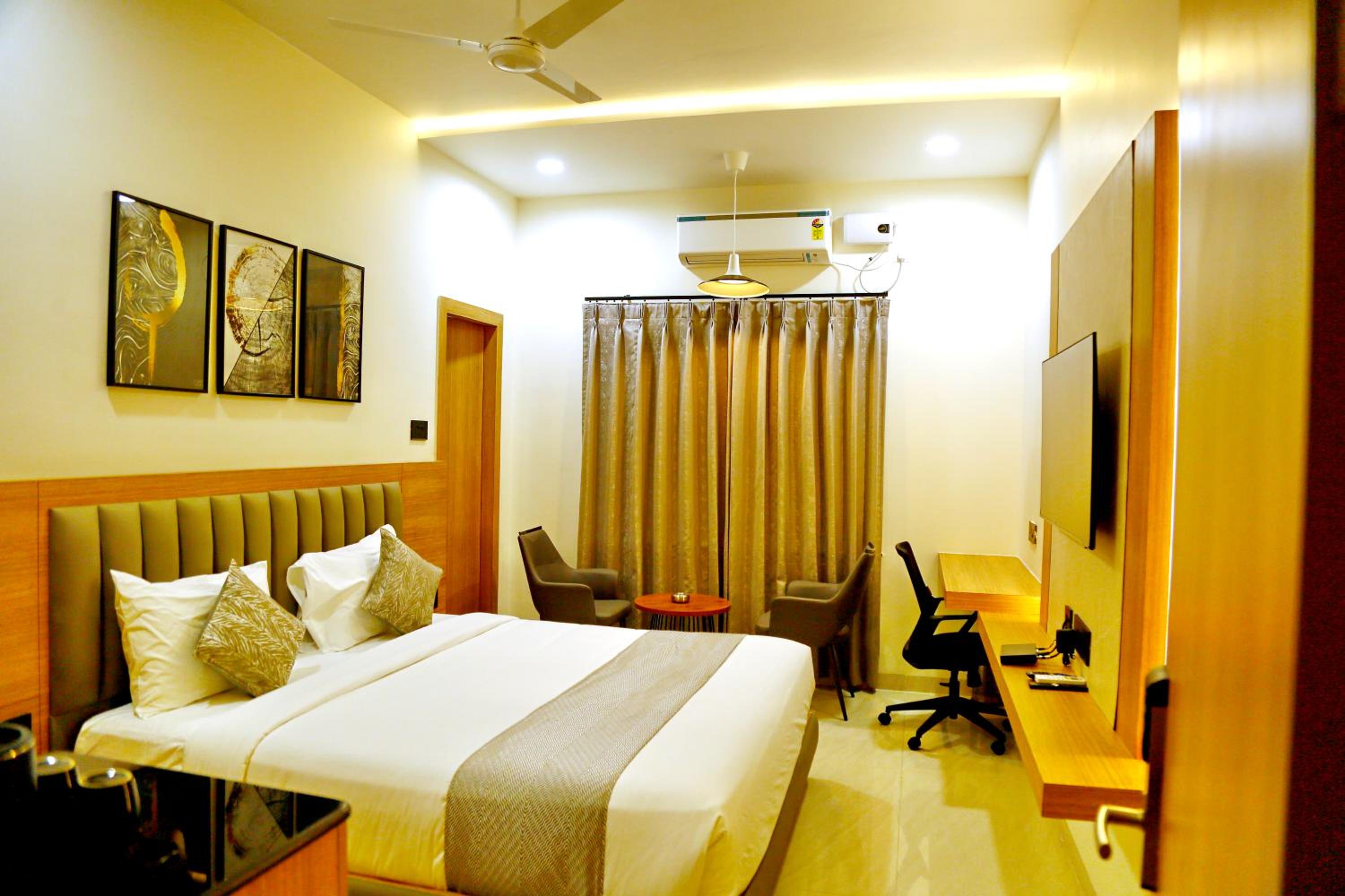 Standard Queen Room photo 3