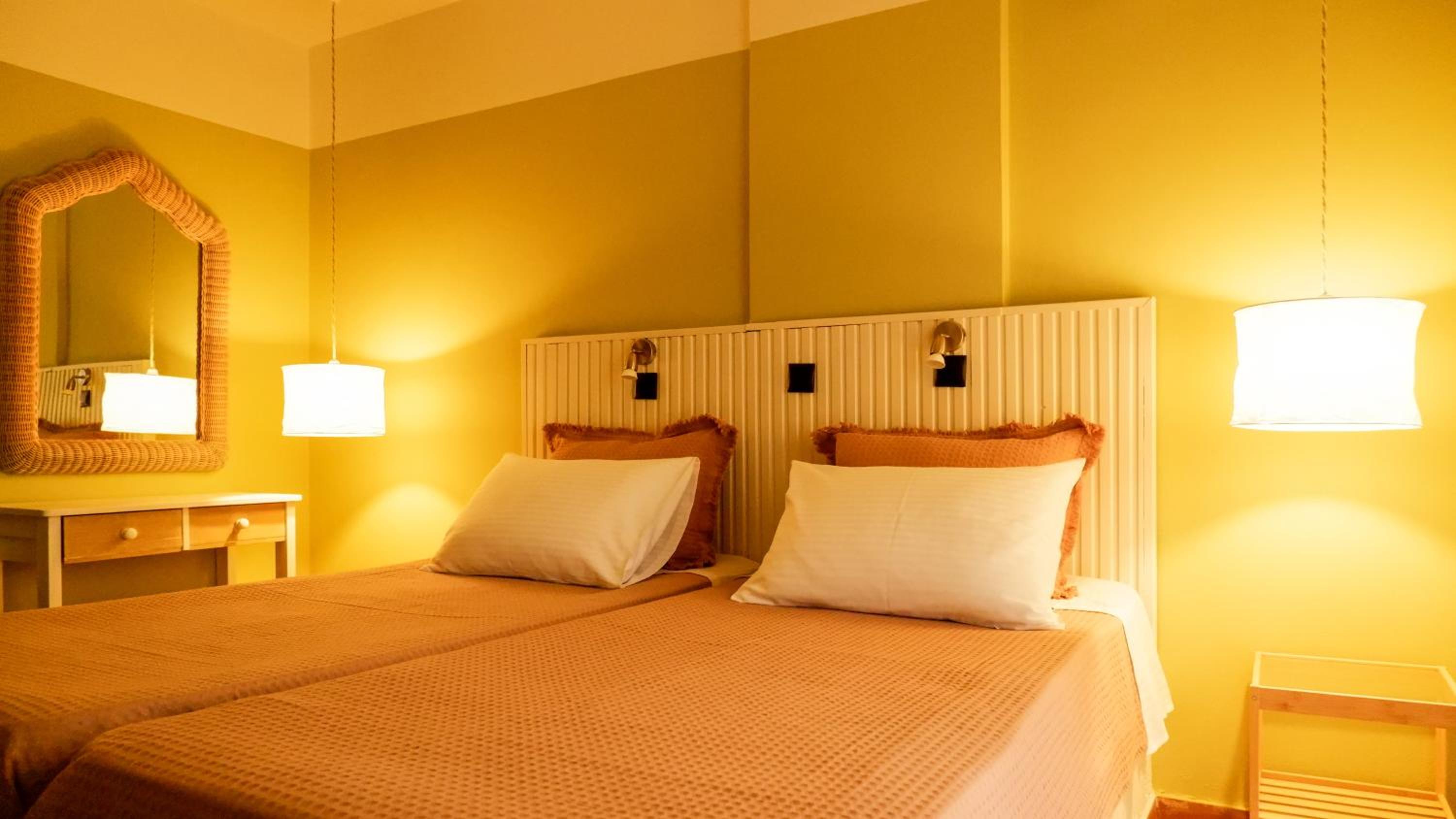 Standard Twin Room with Sofa photo 3