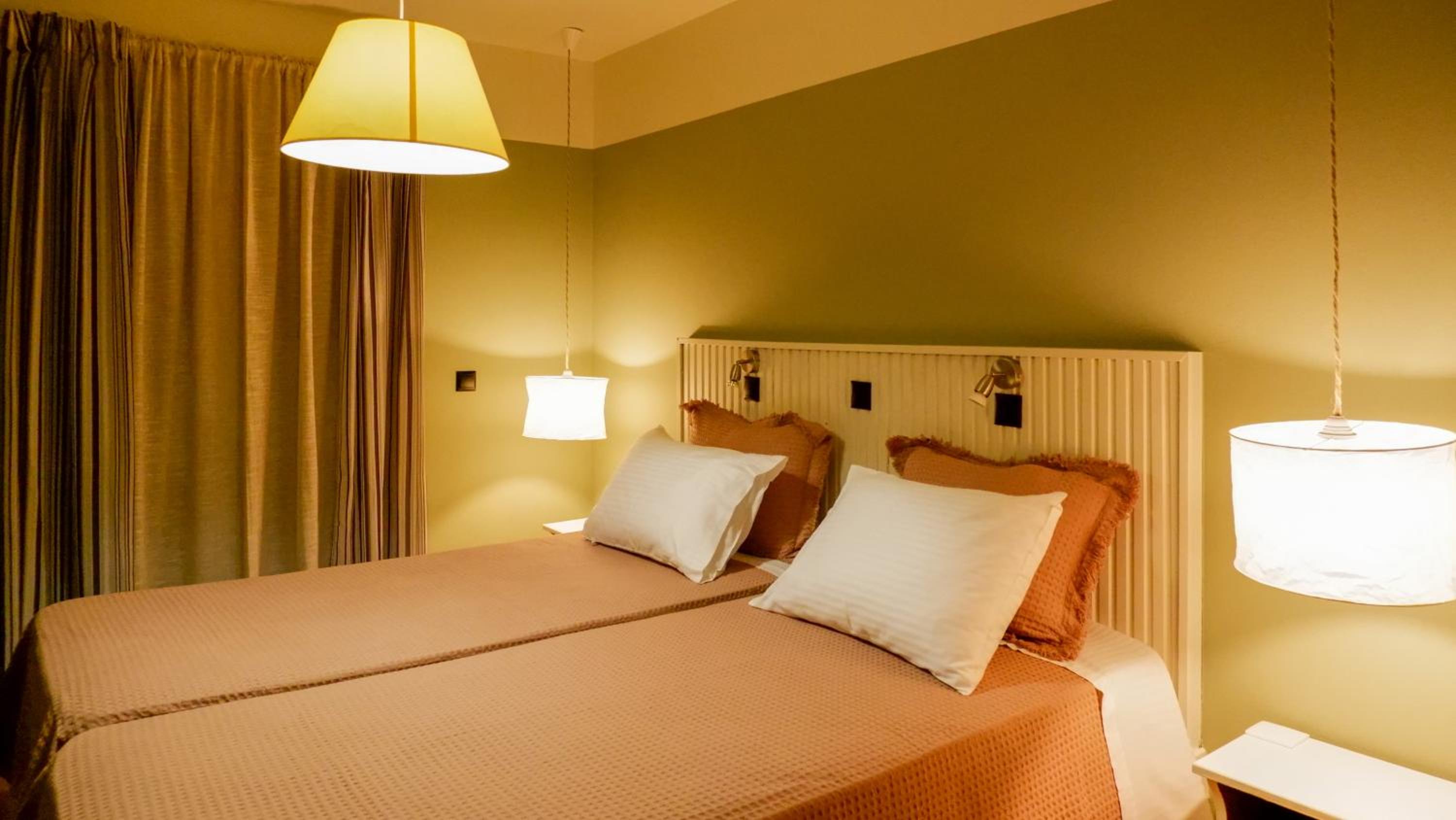 Standard Twin Room with Sofa photo 3