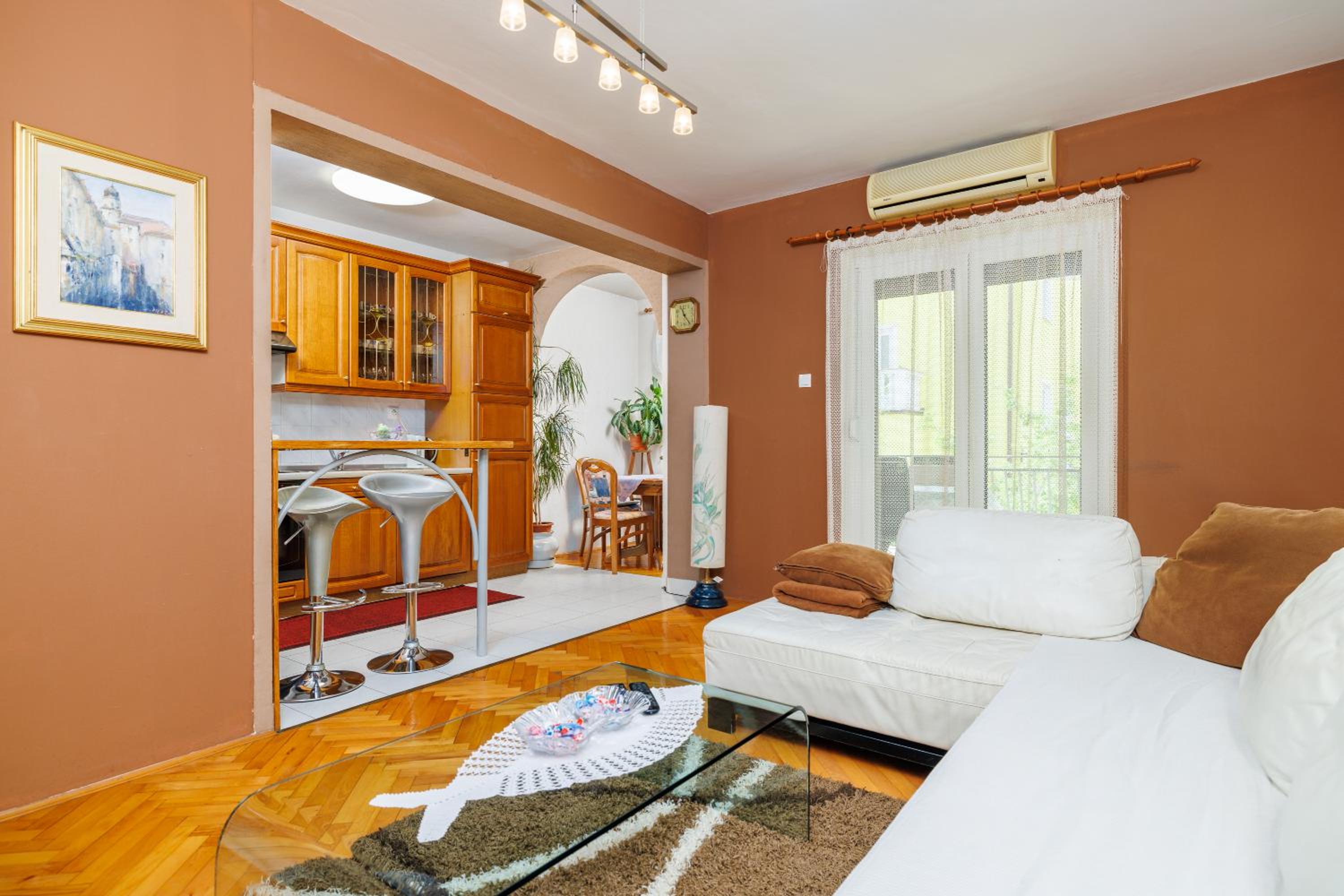 Two-Bedroom Apartment - Photo 7