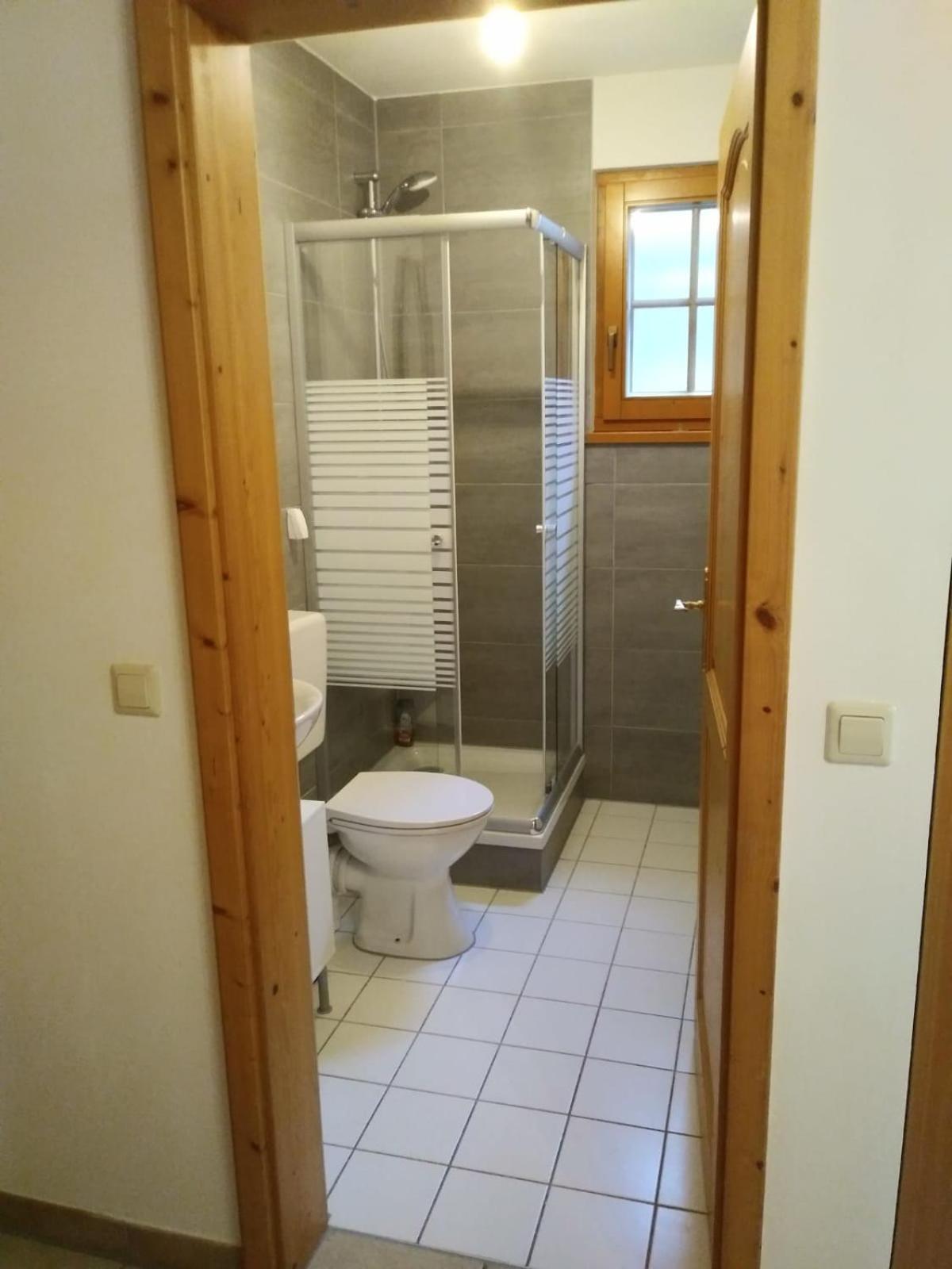 One-Bedroom Apartment - Non-Smoking photo 2
