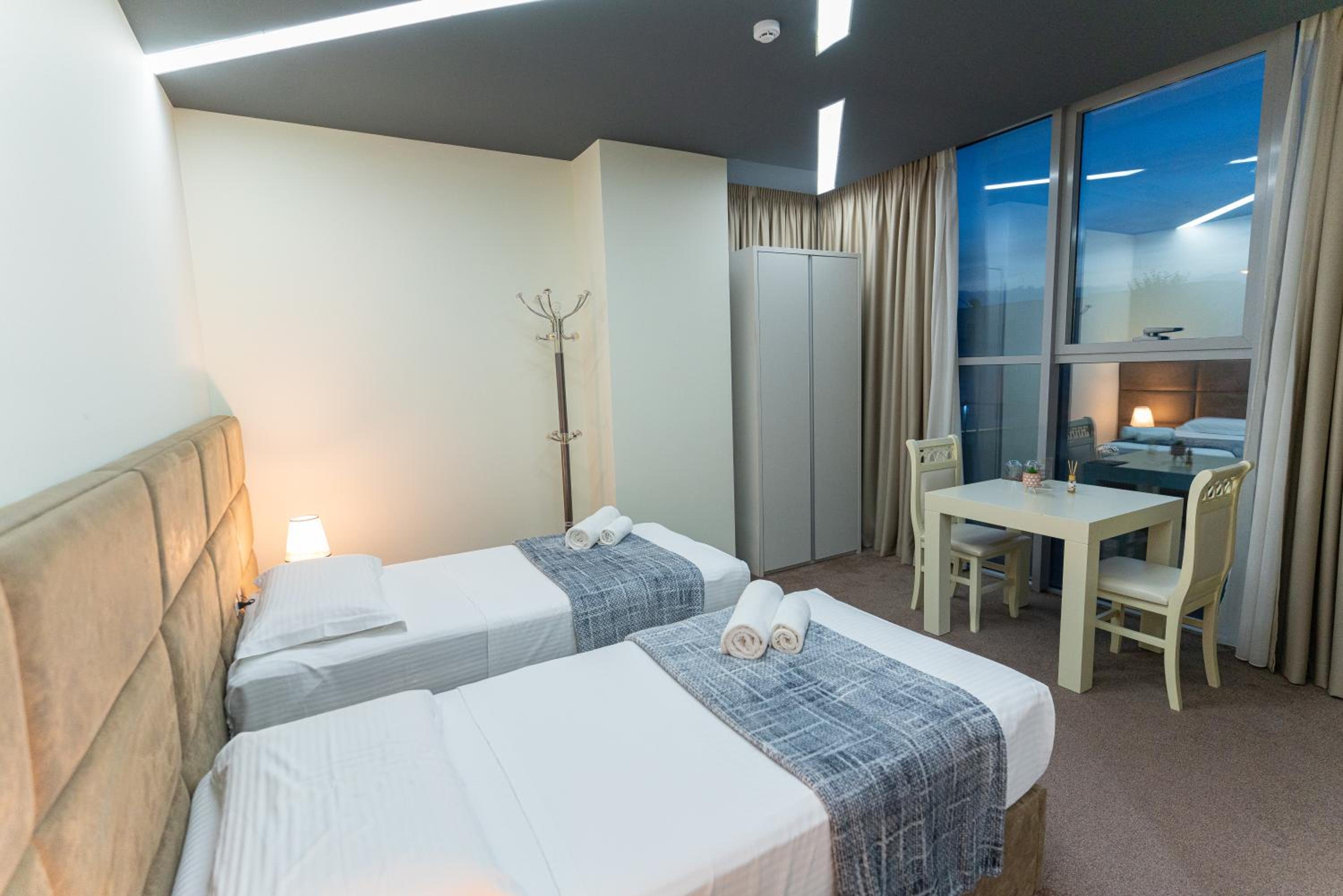 Standard Twin Room photo 2