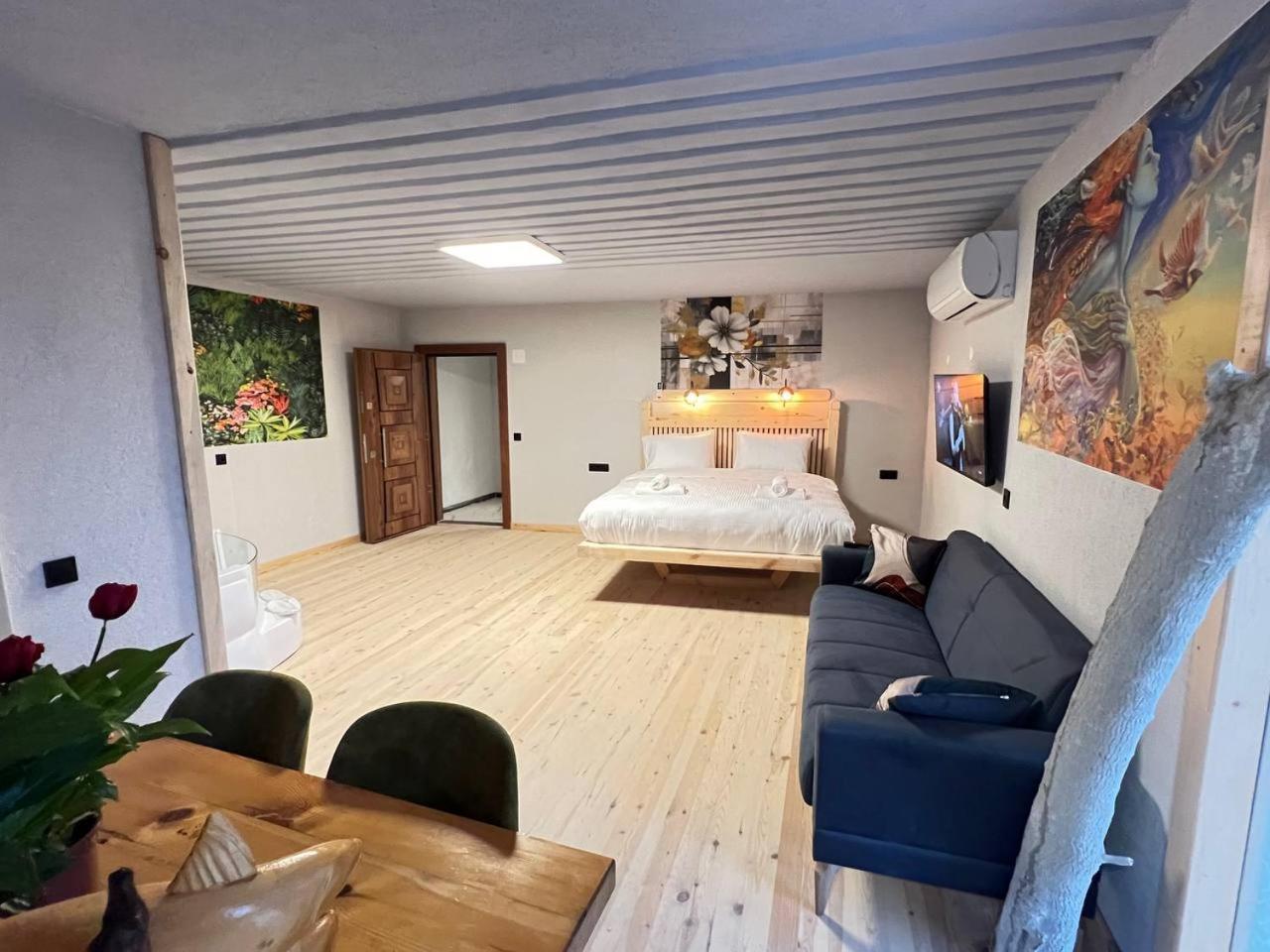 Luxury Triple Room photo 2