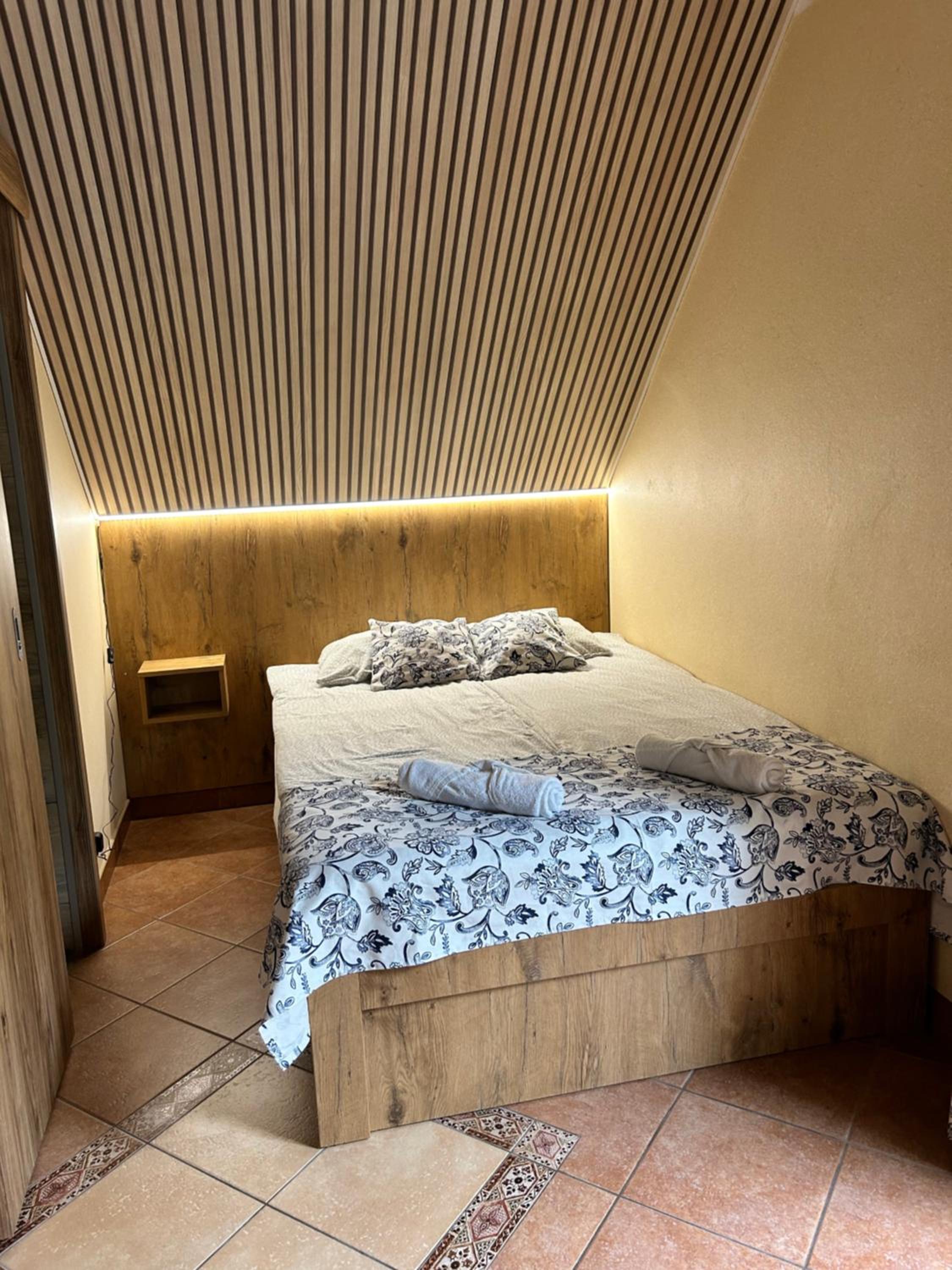 Double Room with Private Bathroom photo 2