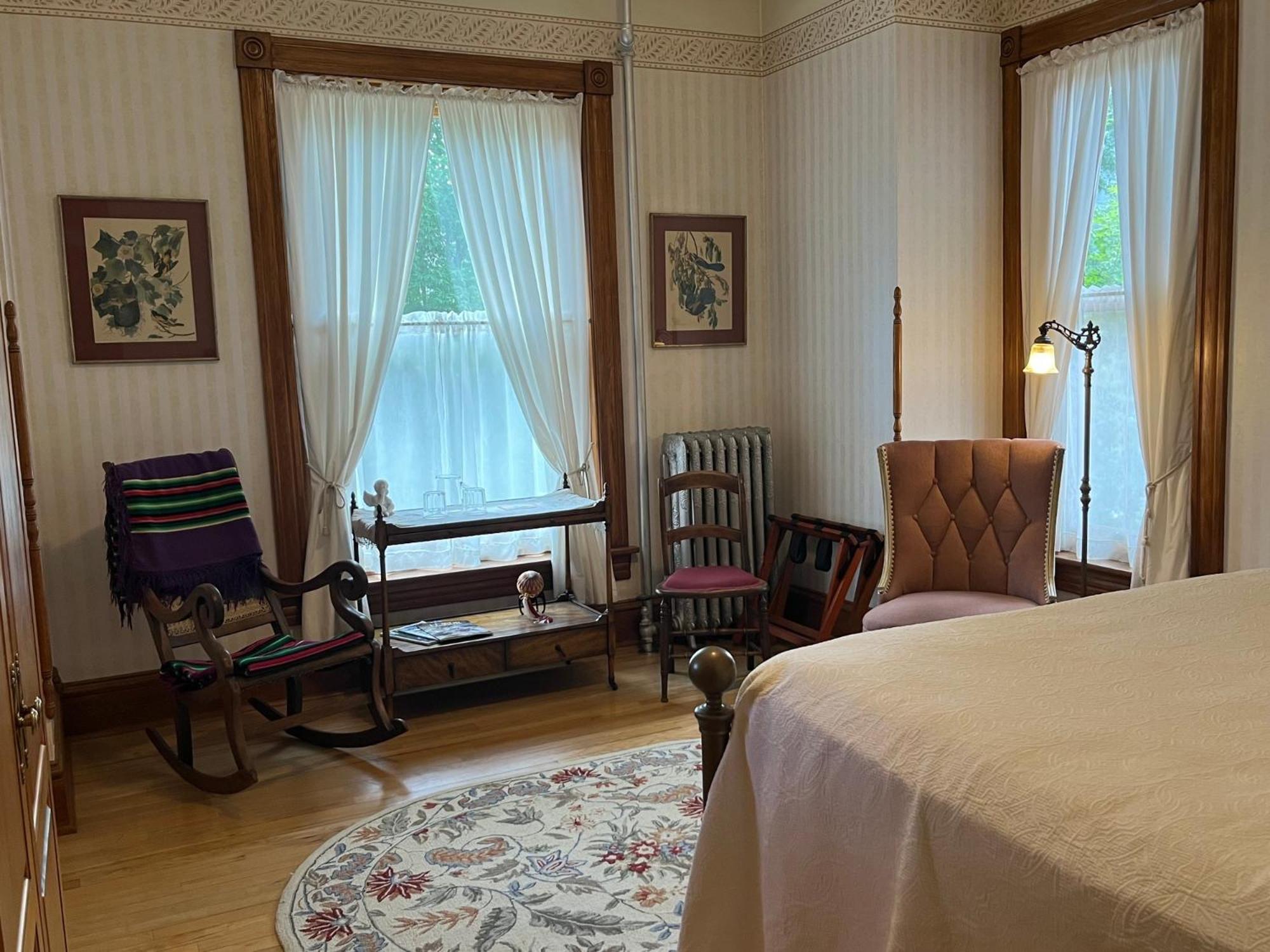 Deluxe Double Room with Balcony - Photo 1