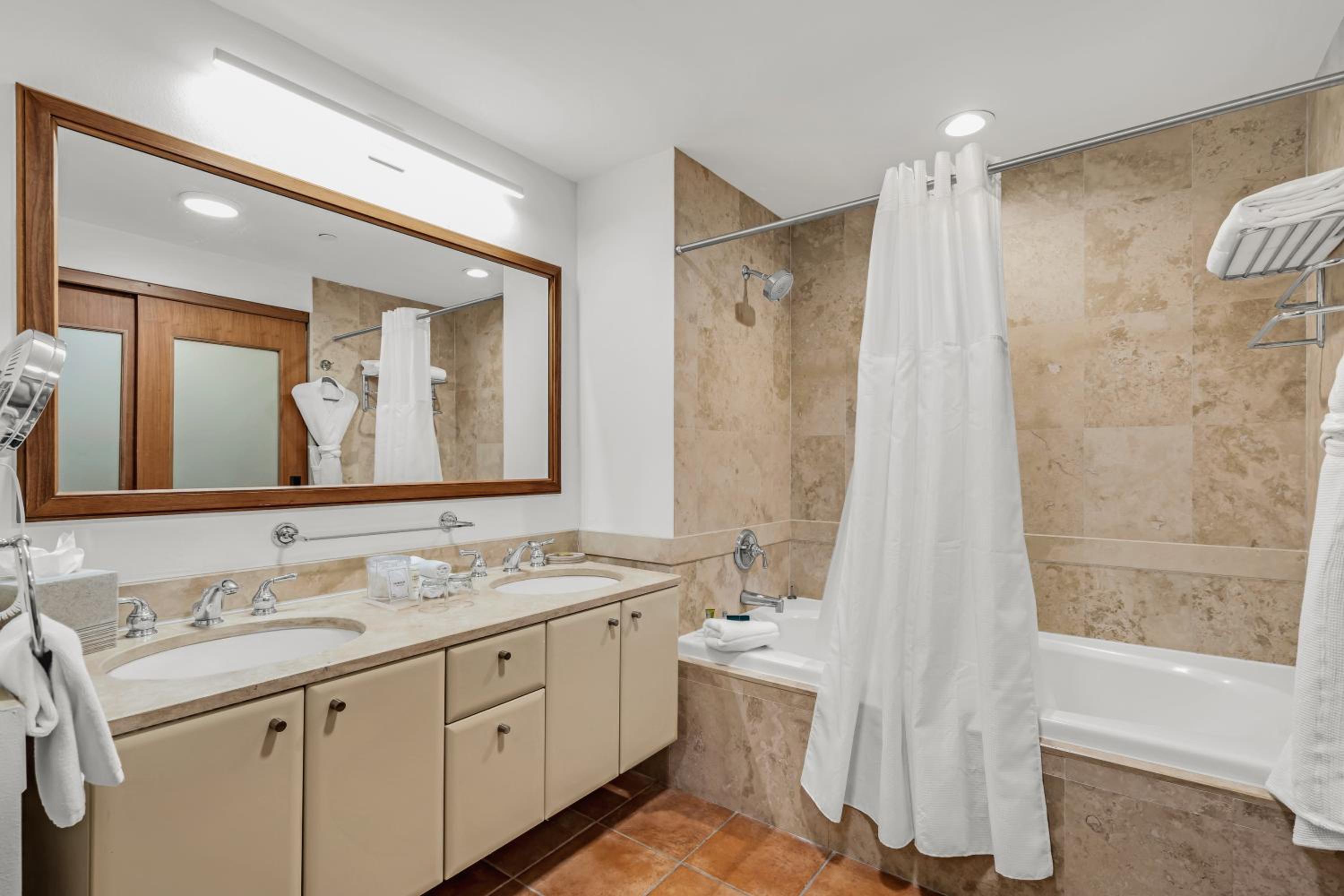 Guest Room, Las Casitas Village photo 3