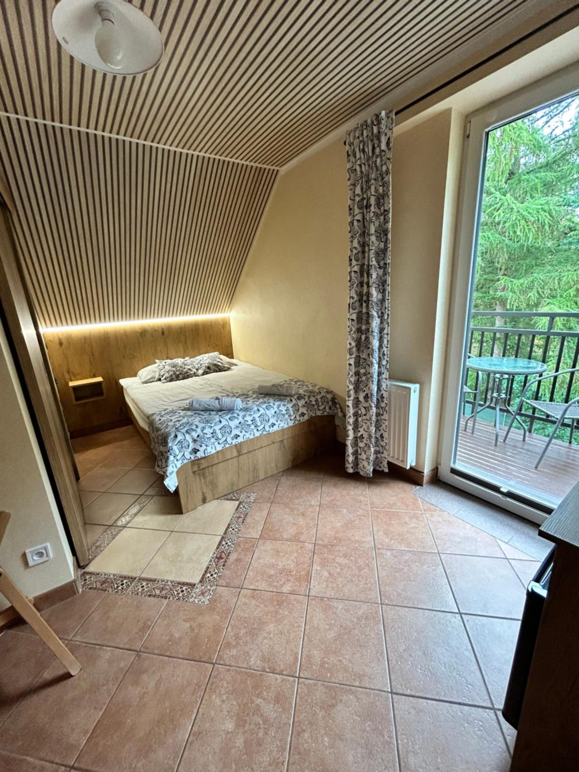 Double Room with Private Bathroom photo 3