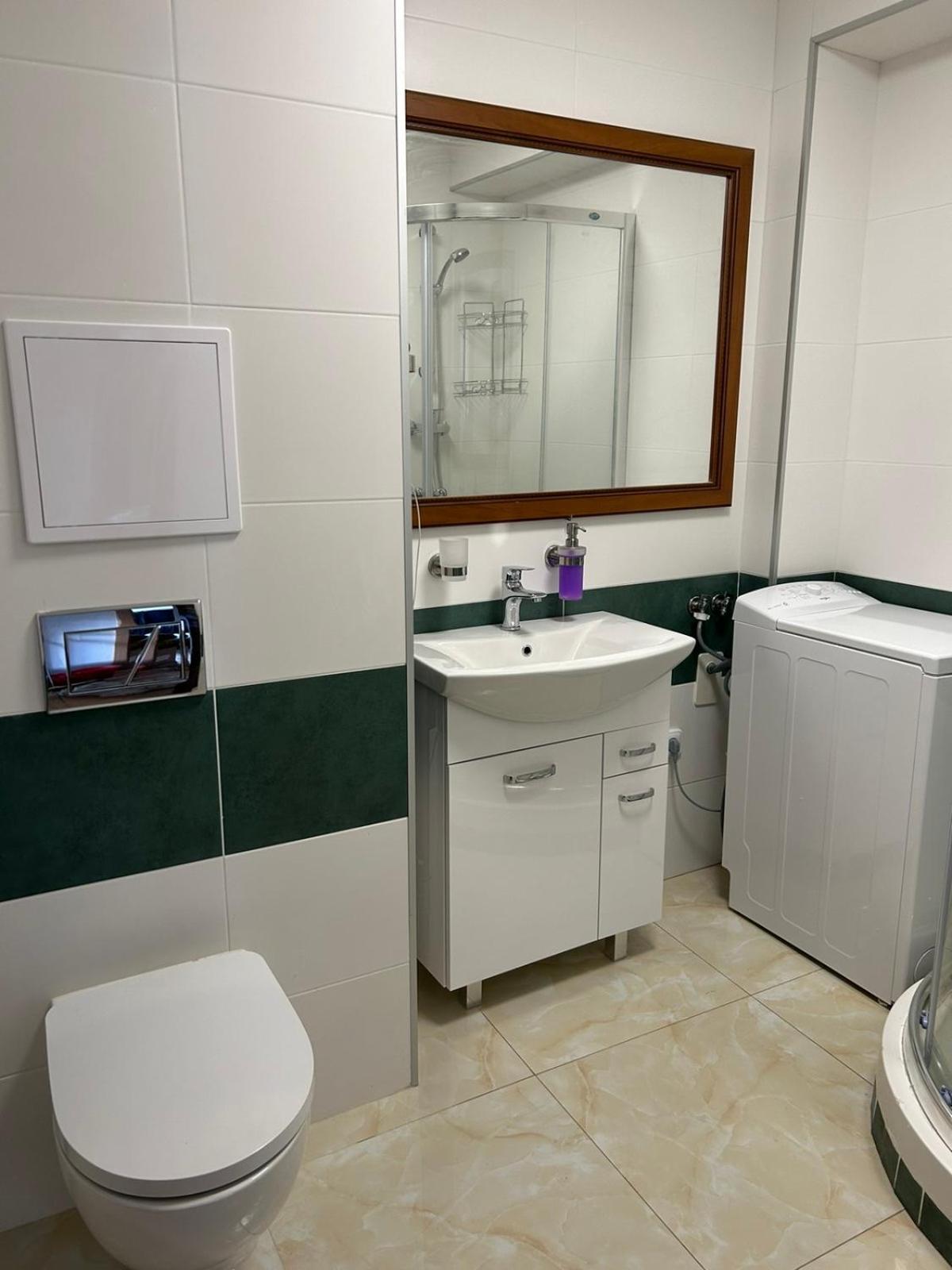 Two-Bedroom Apartment with Balcony - Photo 5