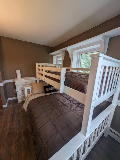 Three-Bedroom House photo 3
