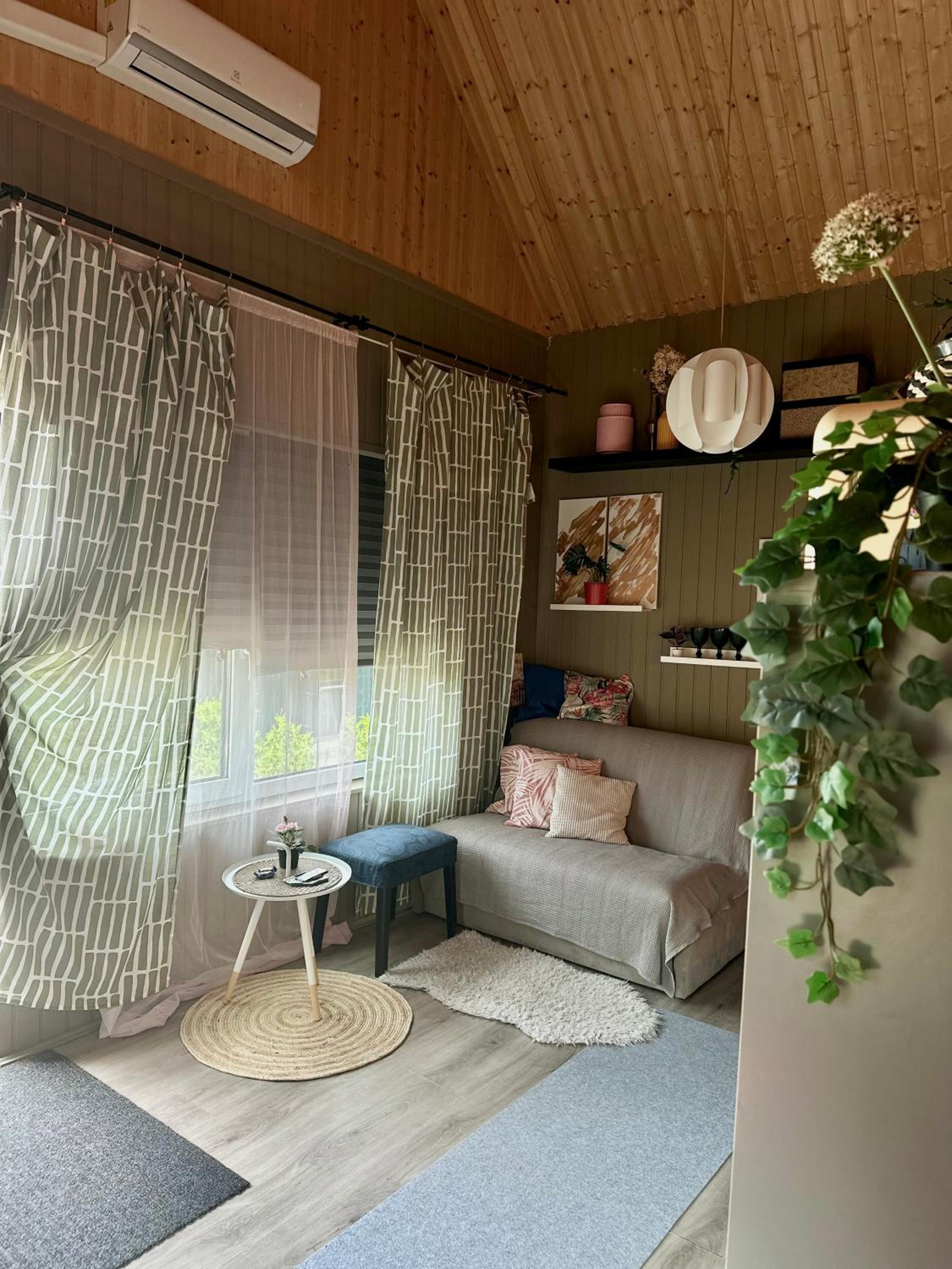One-Bedroom House - Photo 15
