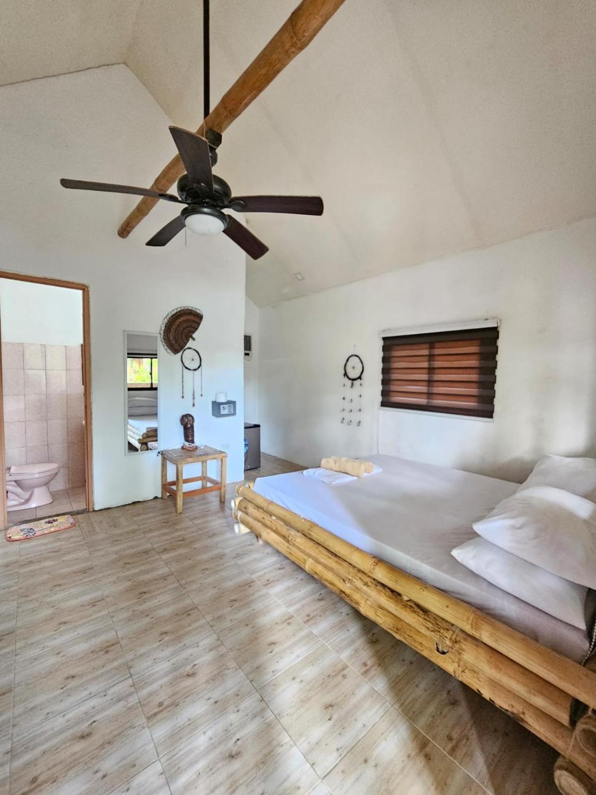 Deluxe Double or Twin Room with Balcony - Photo 1