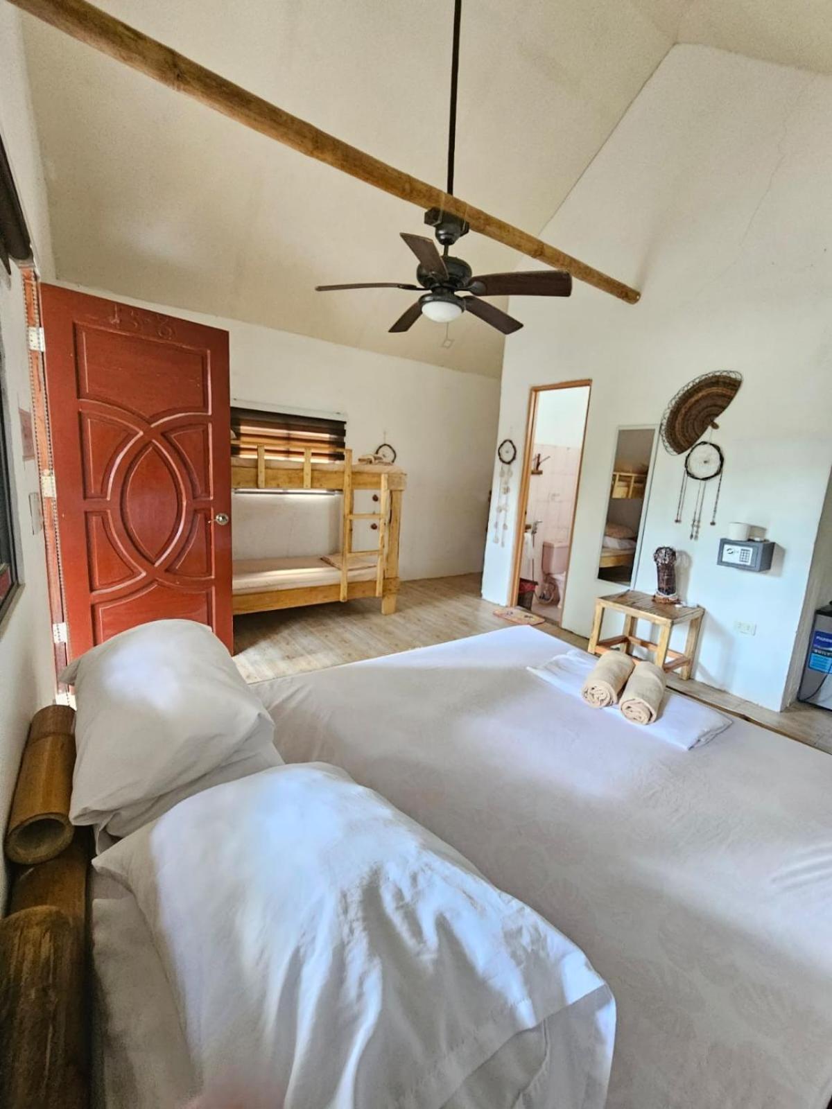 Deluxe Double or Twin Room with Balcony - Photo 5