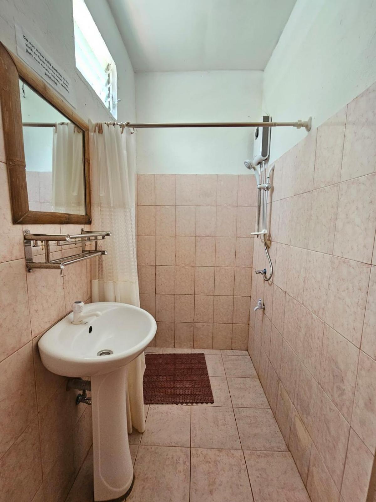 Deluxe Double or Twin Room with Balcony - Photo 8