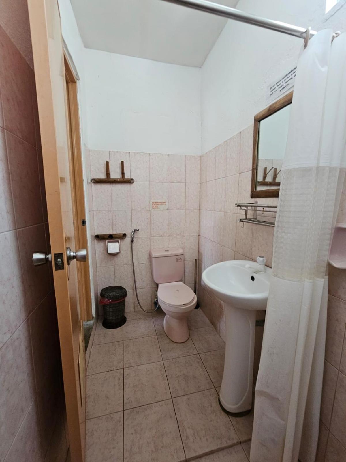 Deluxe Double or Twin Room with Balcony - Photo 9