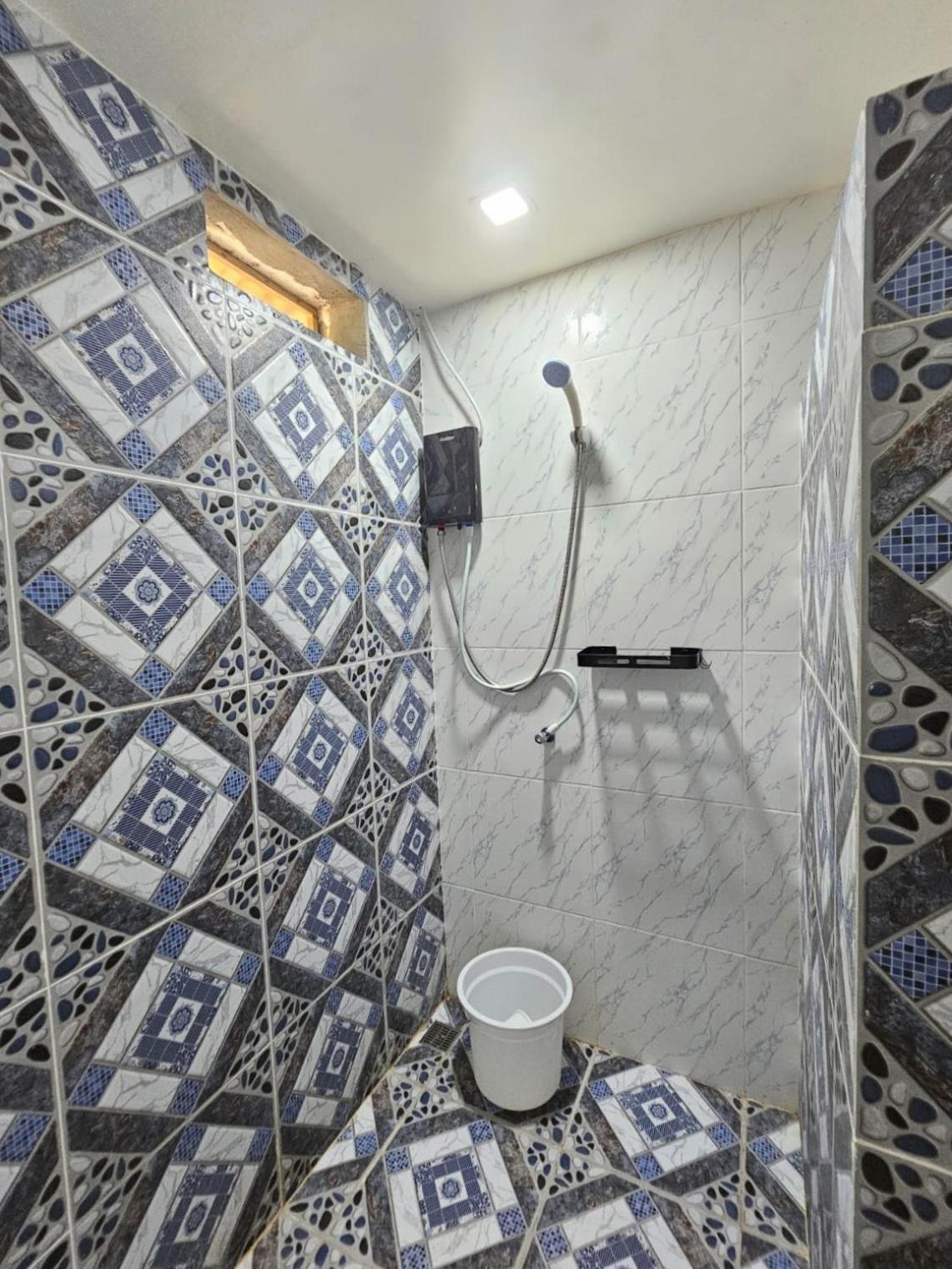 Double Room with Extra Bed - Photo 15