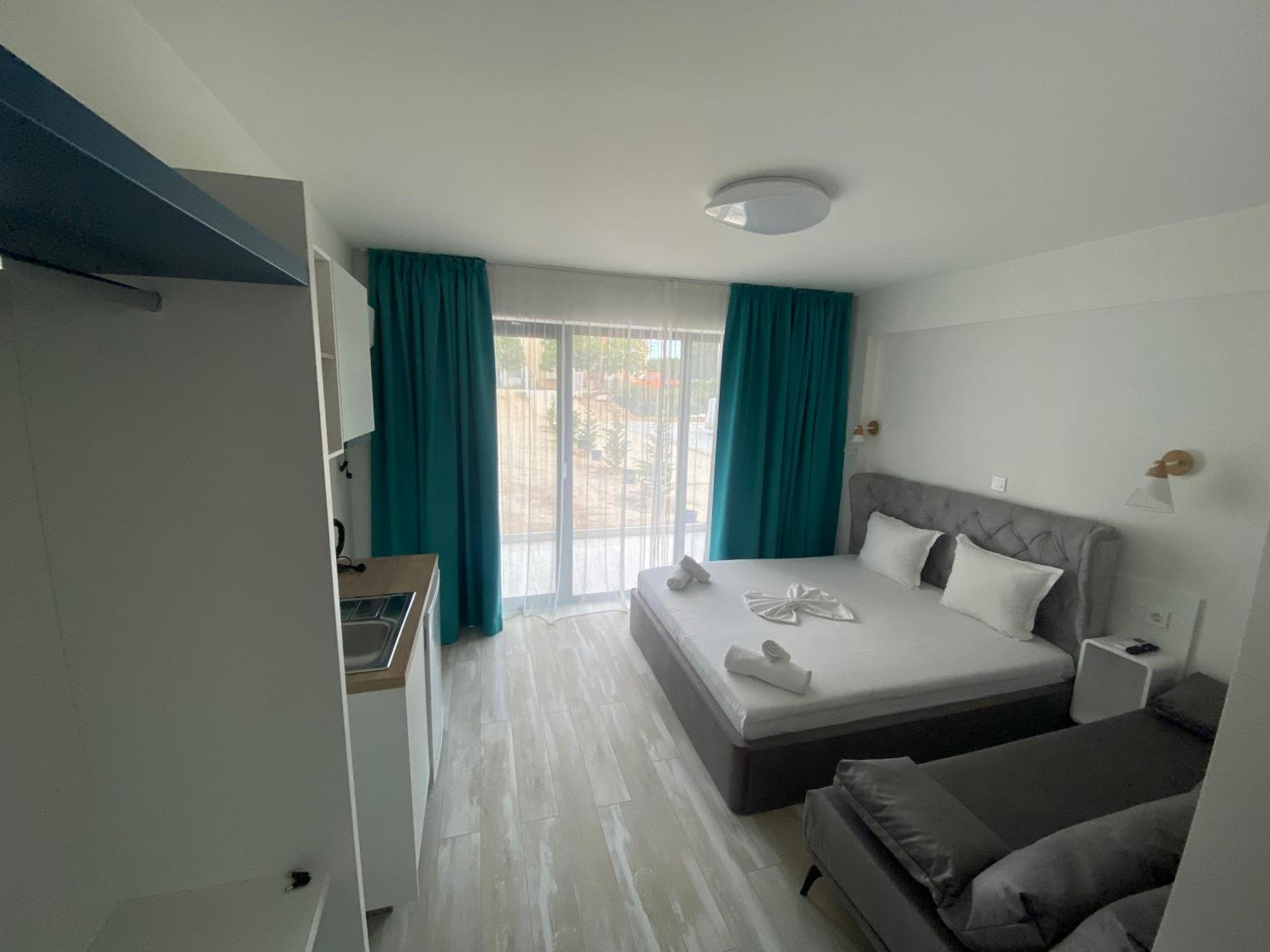 Luxury Triple Room photo 3