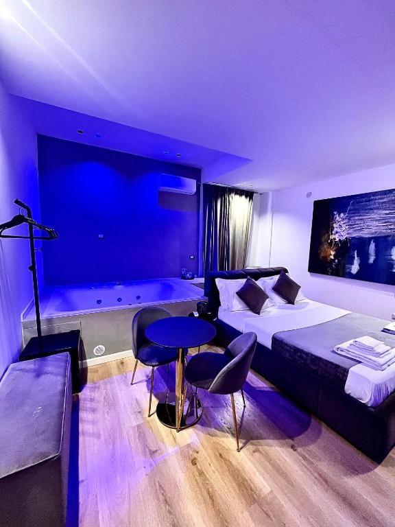 Double Room with Spa Bath